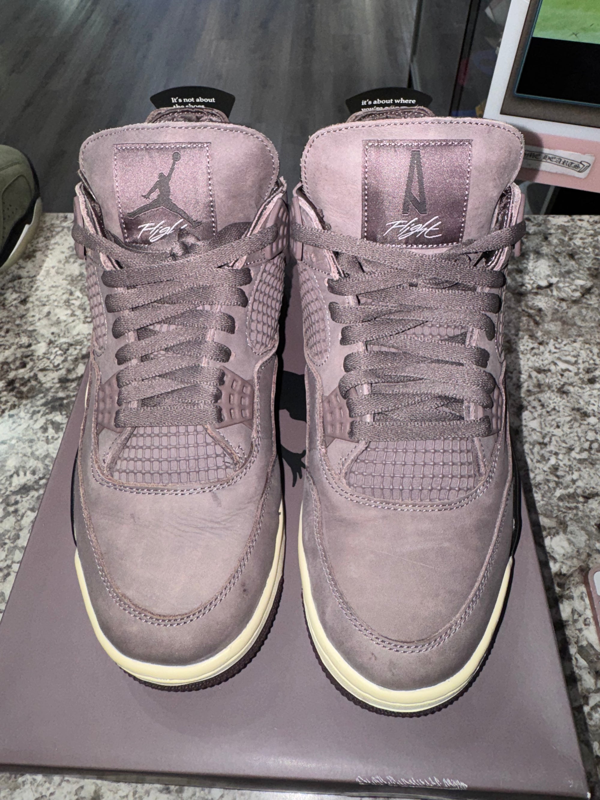 Jordan 4 Retro SP A Ma Maniére Violet Ore