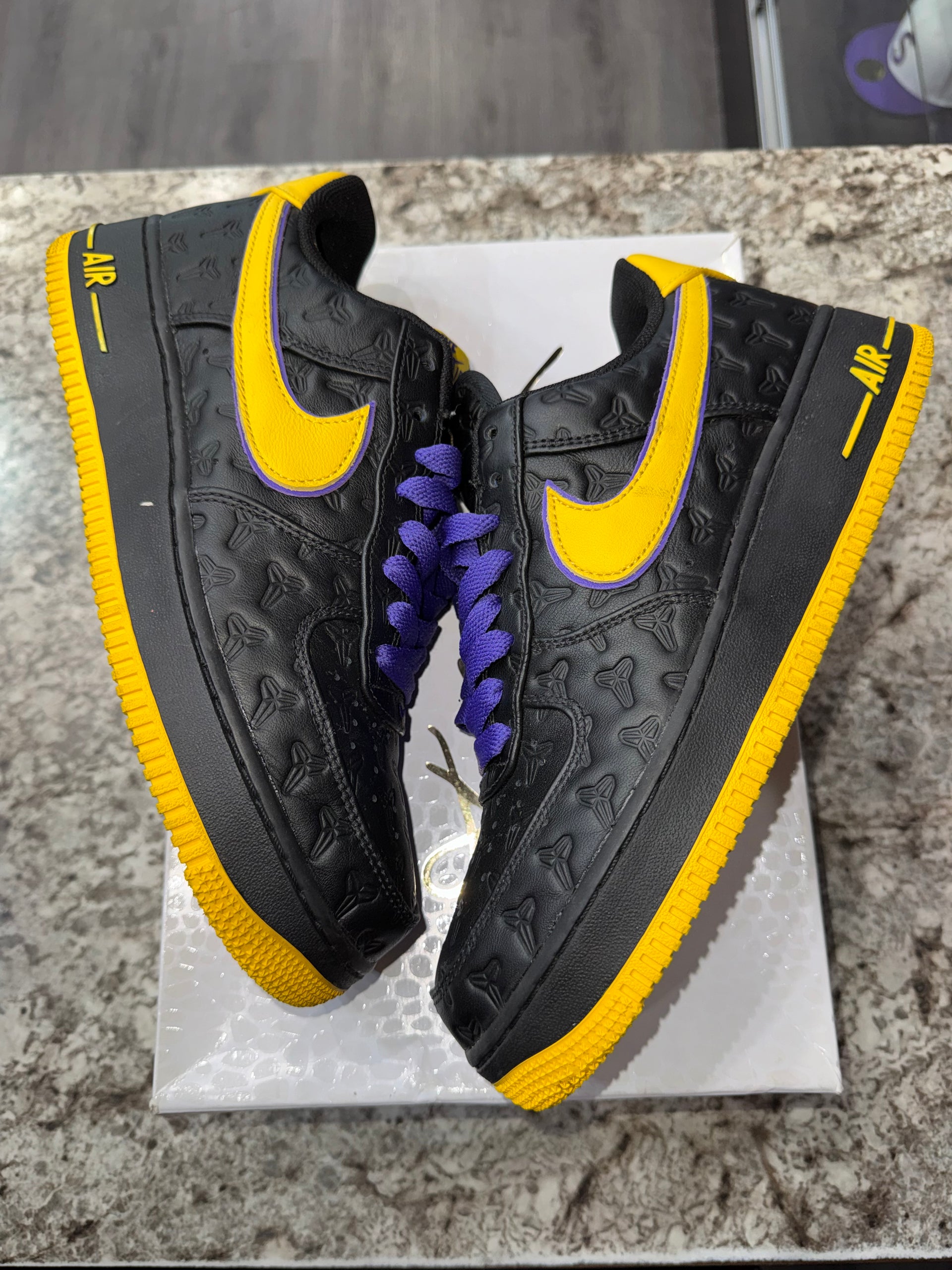Nike Air Force 1 Low Kobe Bryant Lakers Away (Numbered Edition of 8000)