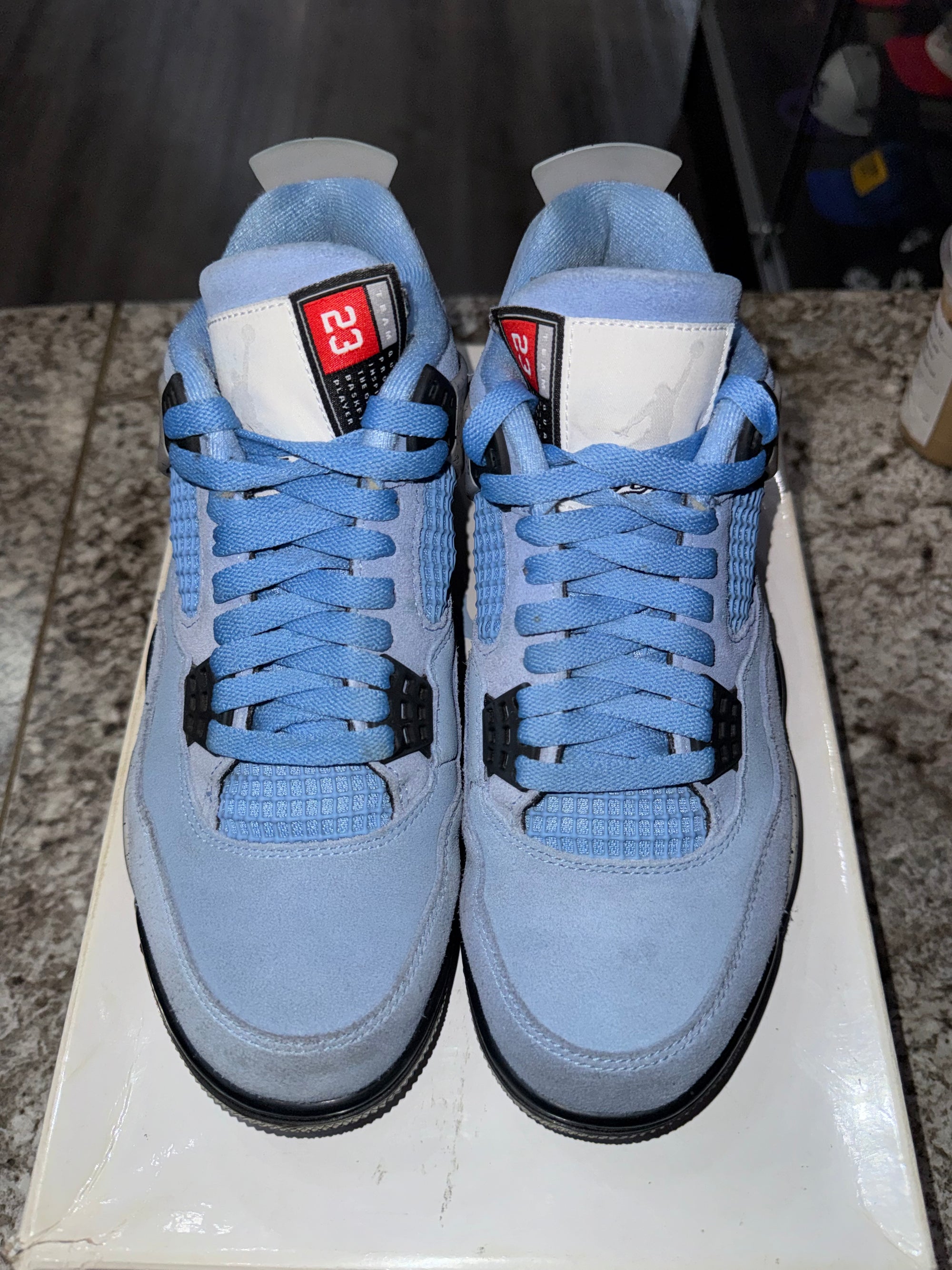 Jordan 4 Retro University Blue