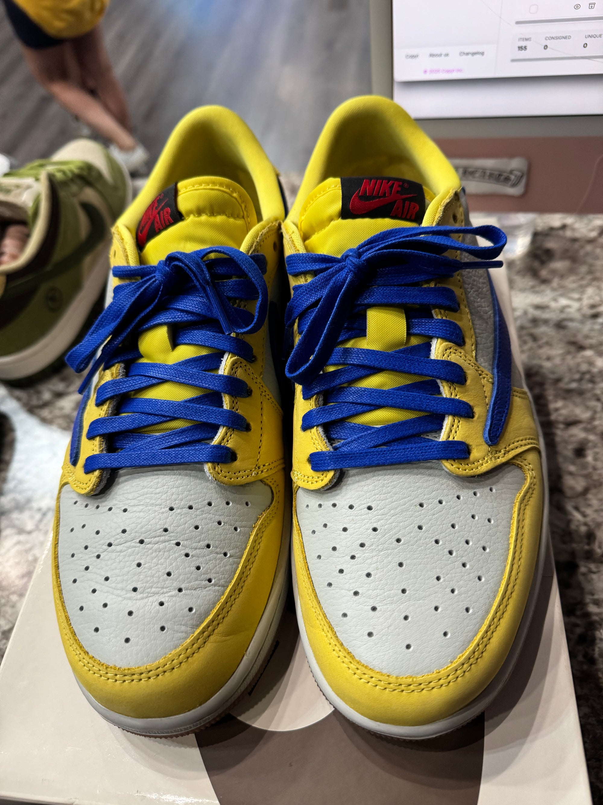 Jordan 1 Retro Low OG SP Travis Scott Canary (Women's)