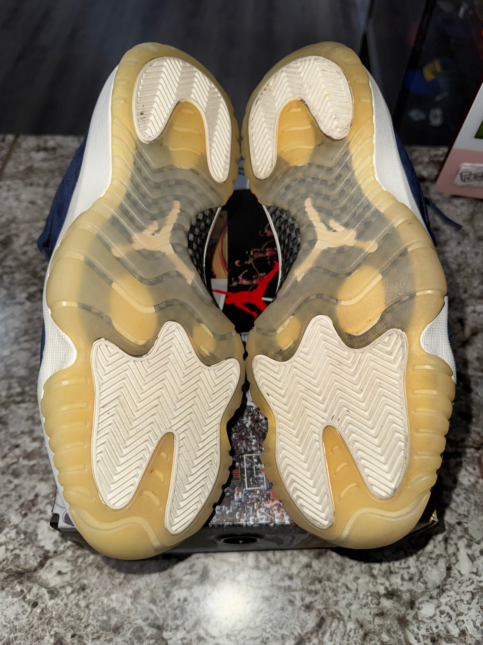Jordan 11 Retro Low Derek Jeter RE2PECT