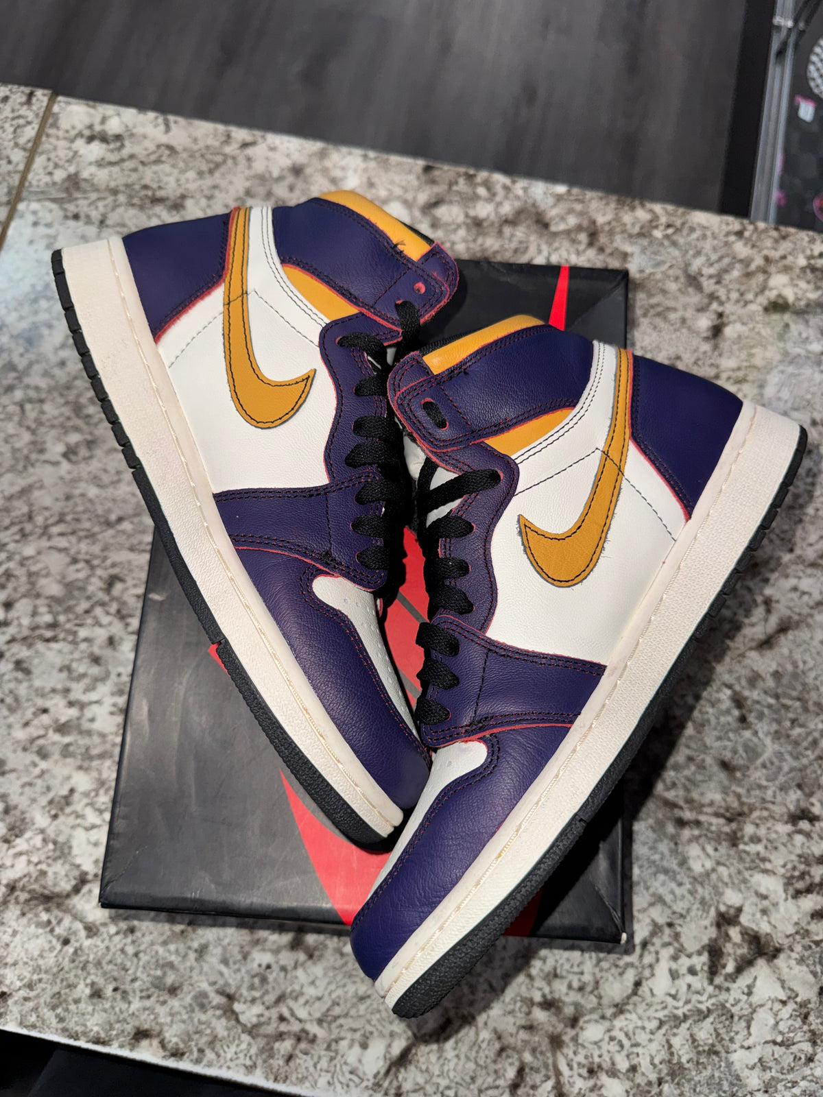 Jordan 1 Retro High OG Defiant SB LA to Chicago