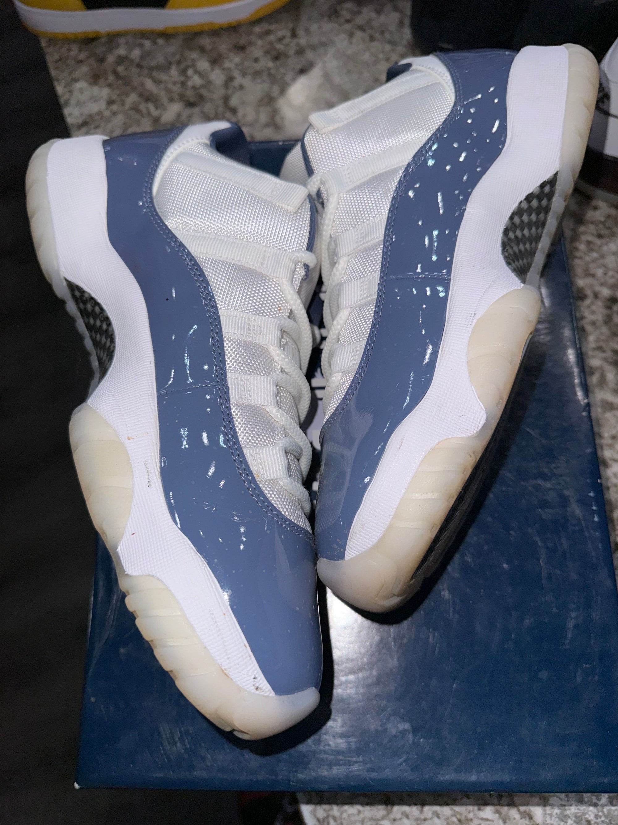 Jordan 11 Retro Low Diffused Blue
