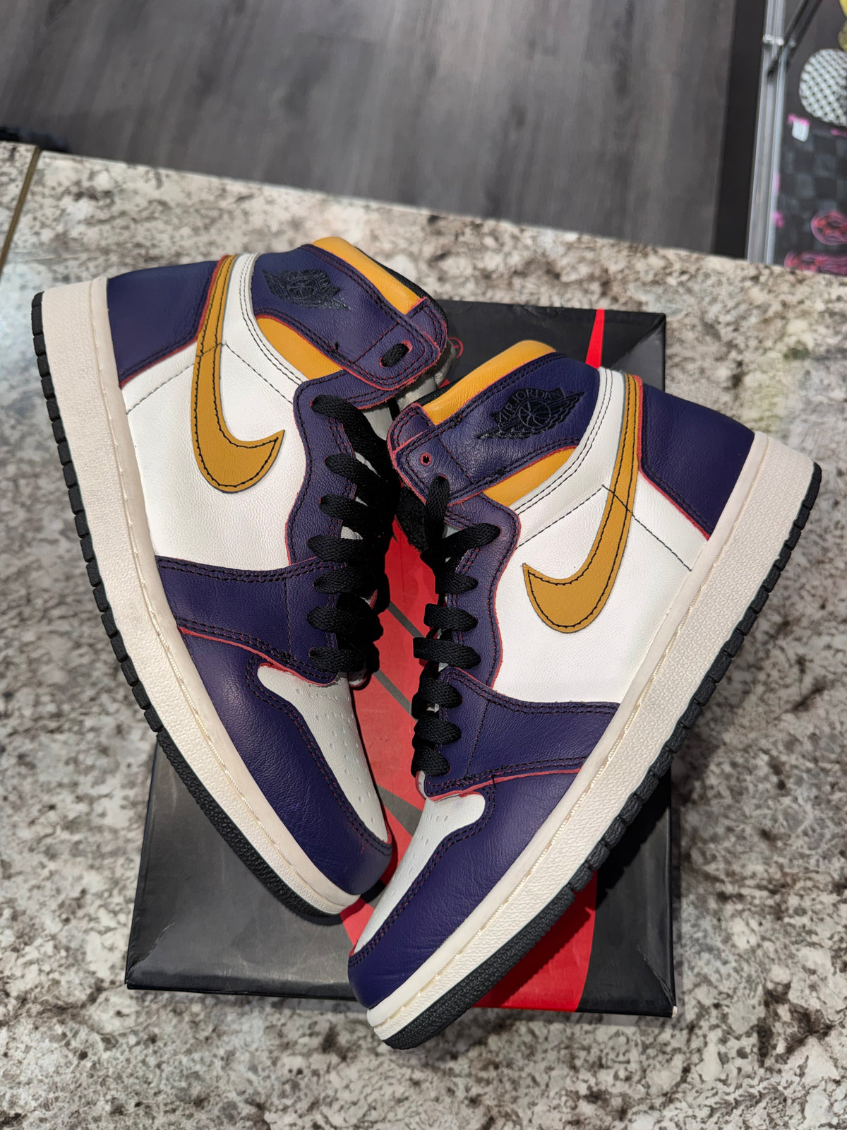 Jordan 1 Retro High OG Defiant SB LA to Chicago