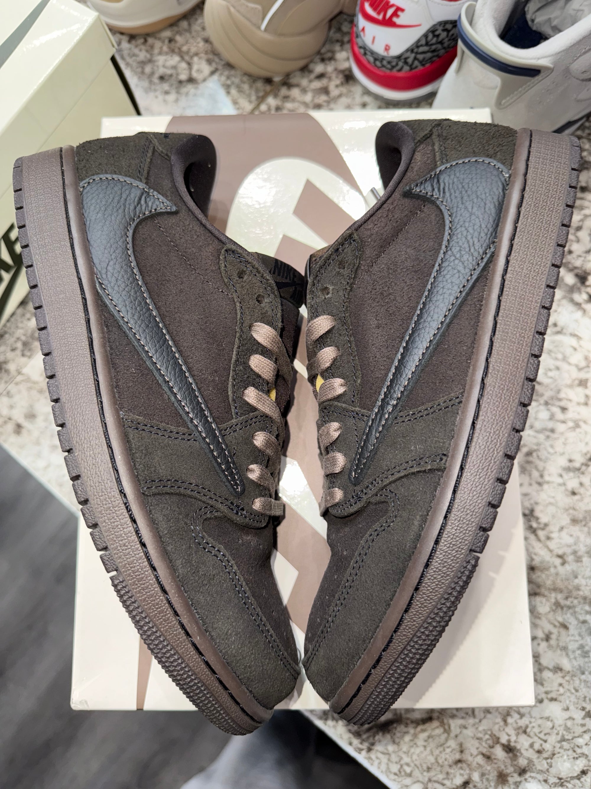 Jordan 1 Retro Low OG SP Travis Scott Velvet Brown