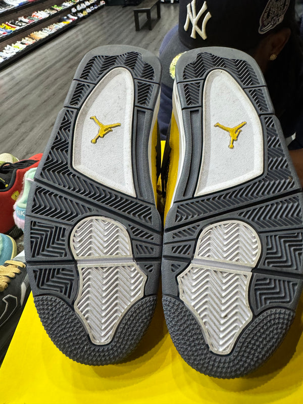 Jordan 4 Retro Lightning (2021)