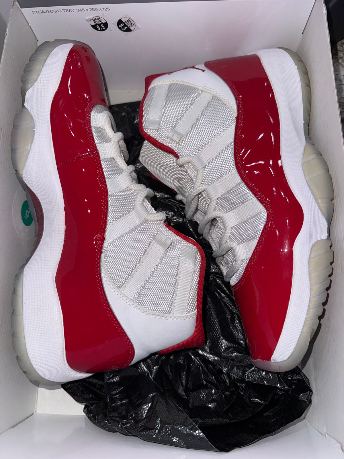 Jordan 11 Retro Cherry (2022)