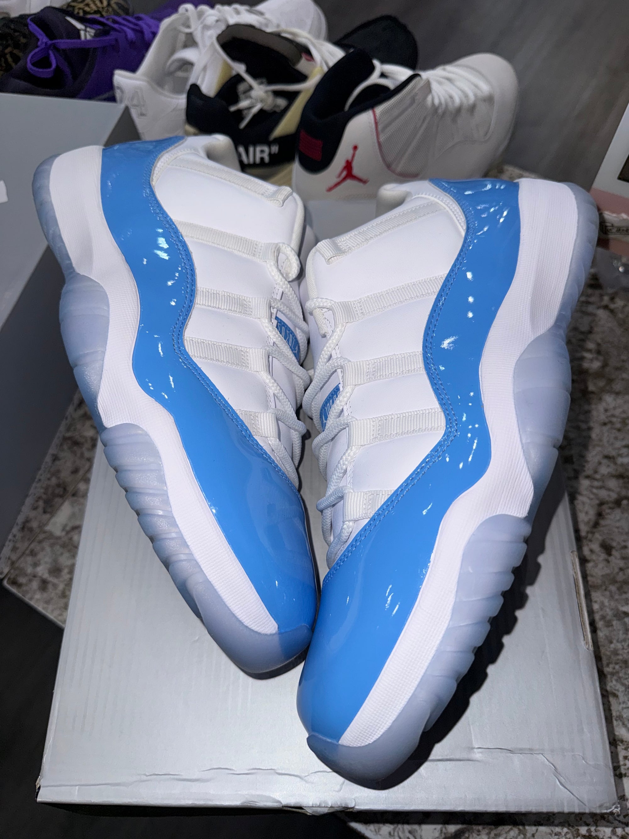 Jordan 11 Retro Low University Blue (2026)