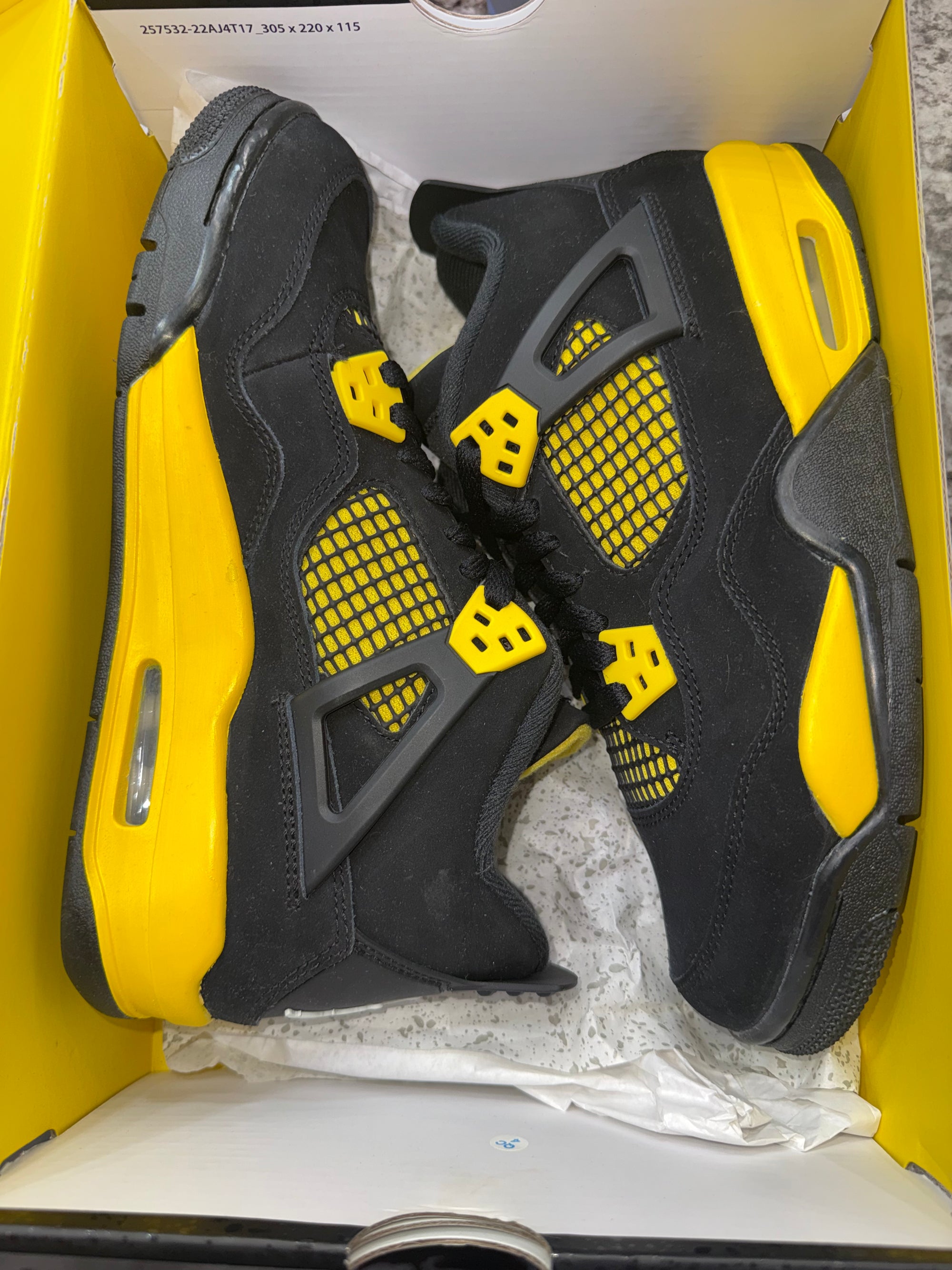Jordan 4 Retro Thunder (2023) (GS)