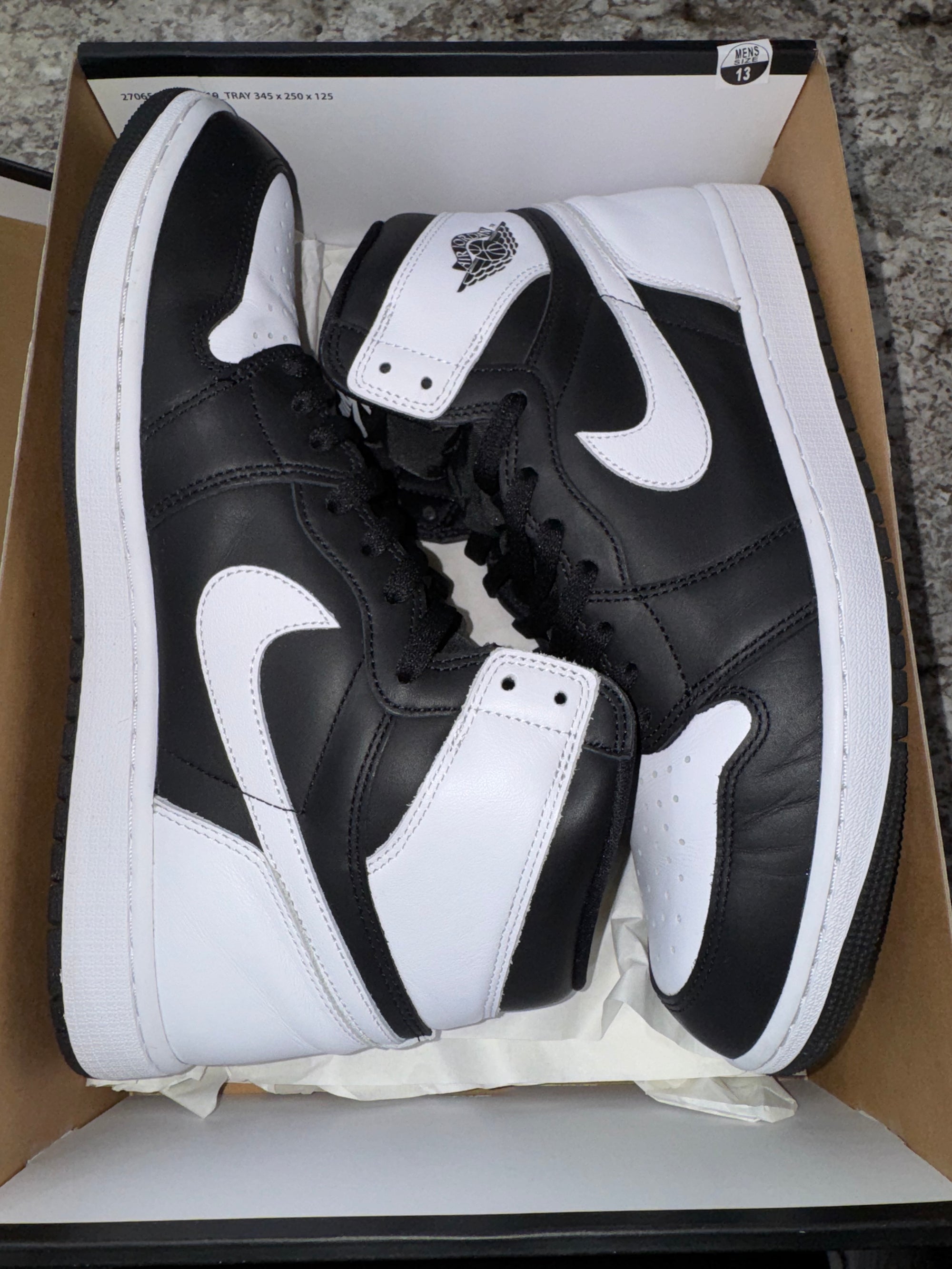Jordan 1 Retro High OG Black White (DAMAGED BOX)