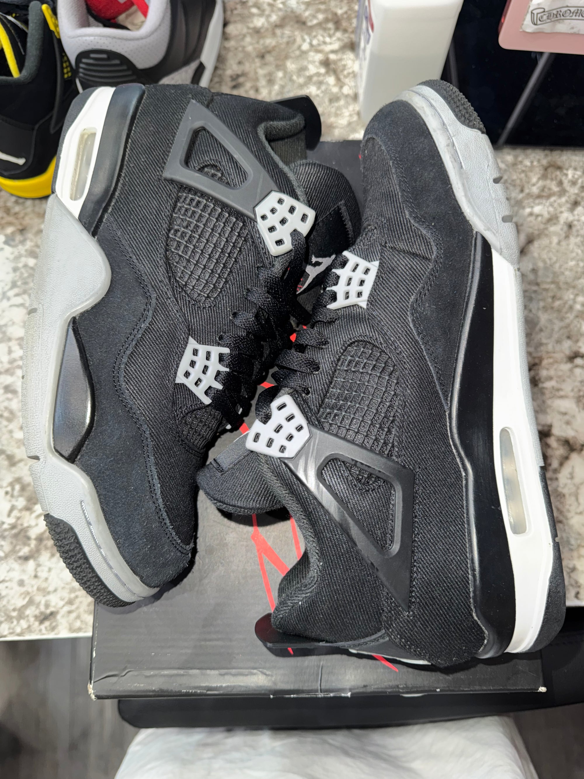 Jordan 4 Retro SE Black Canvas (DAMAGED BOX)