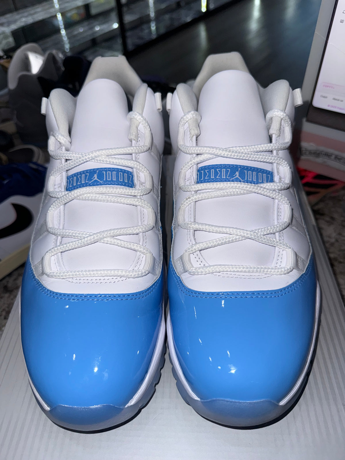 Jordan 11 Retro Low University Blue (2026)