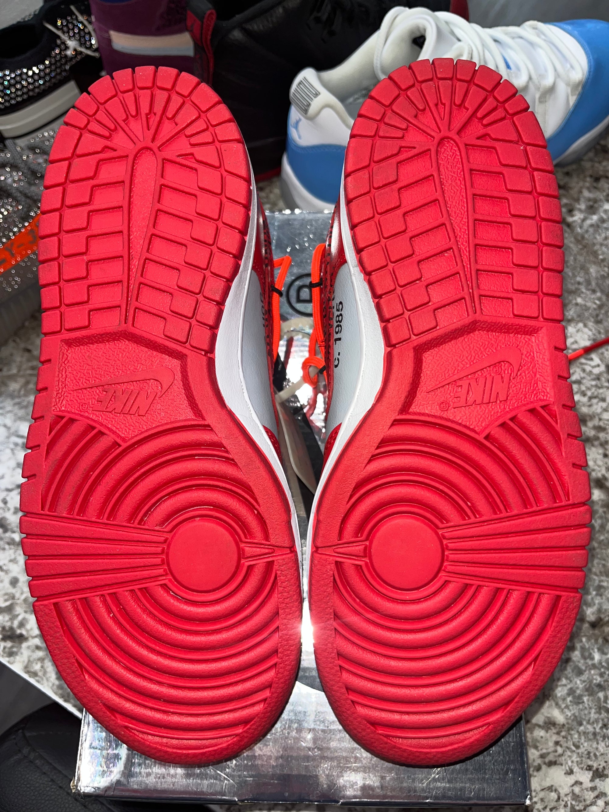 Nike Dunk Low Off-White University Red