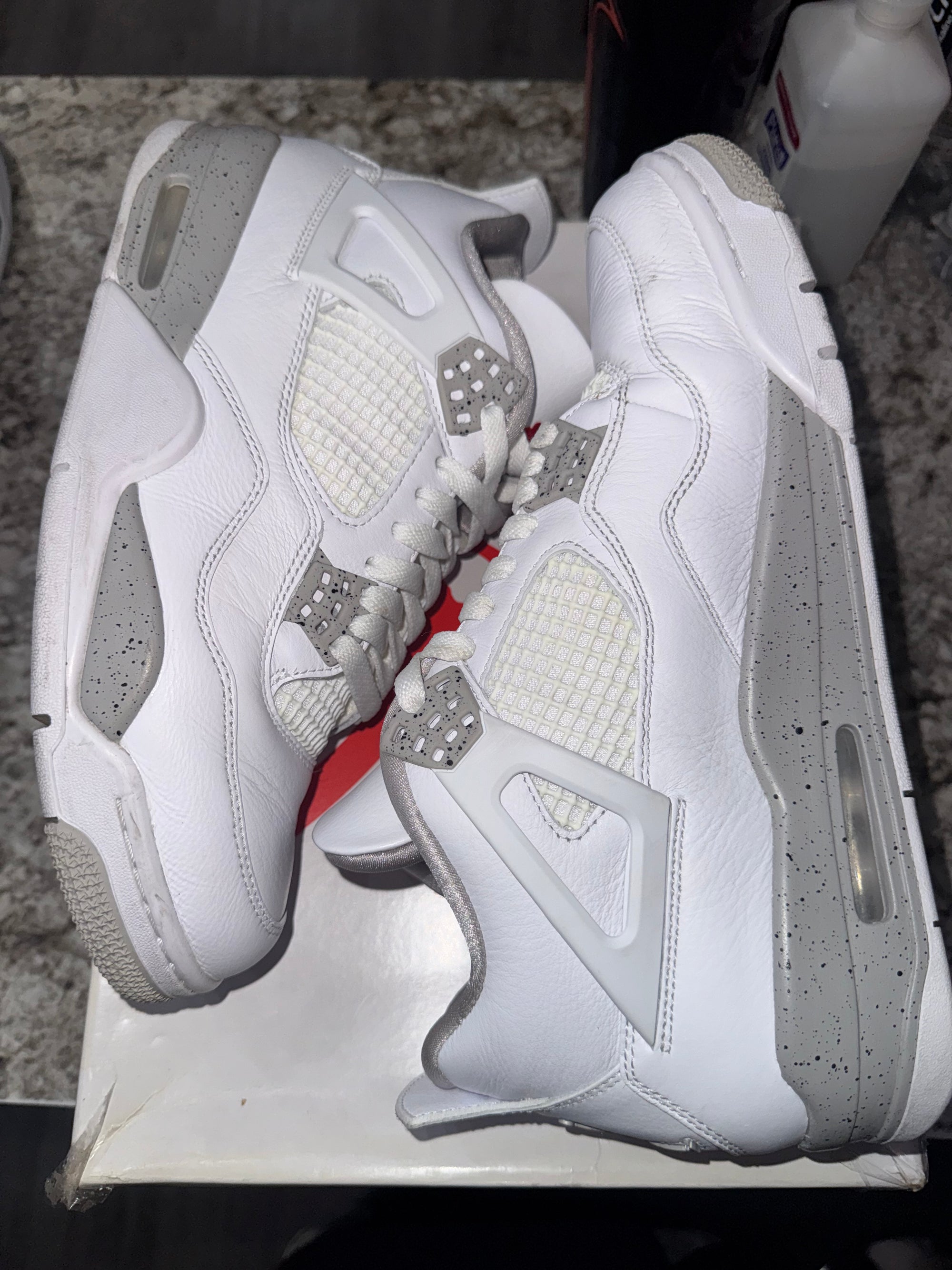 Jordan 4 Retro White Oreo (2021)