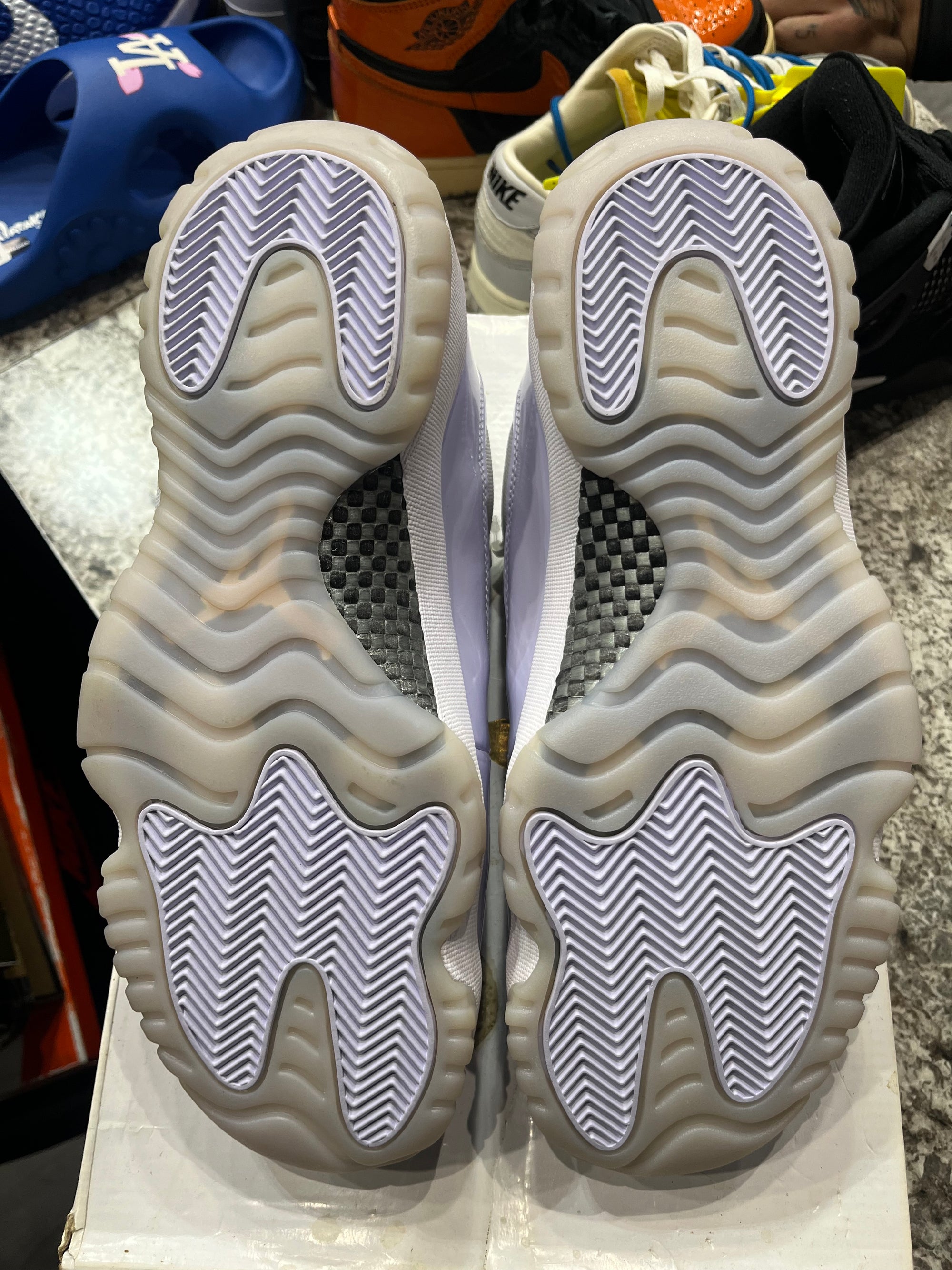 Jordan 11 Retro Low Pure Violet (Women's) (VNDS) (DAMAGED BOX)