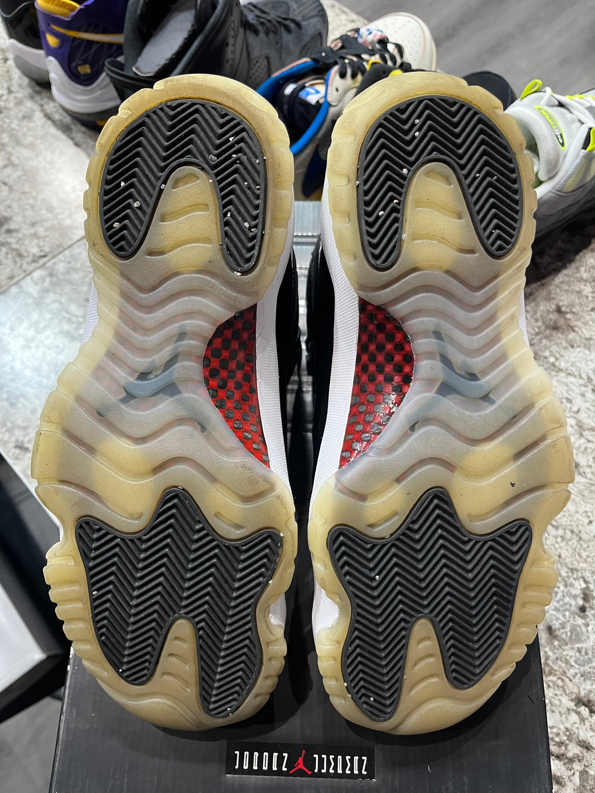 Jordan 11 Retro 72-10