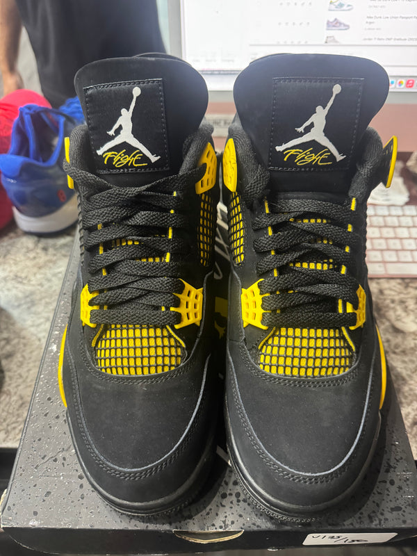 Jordan 4 Retro Thunder (2023)