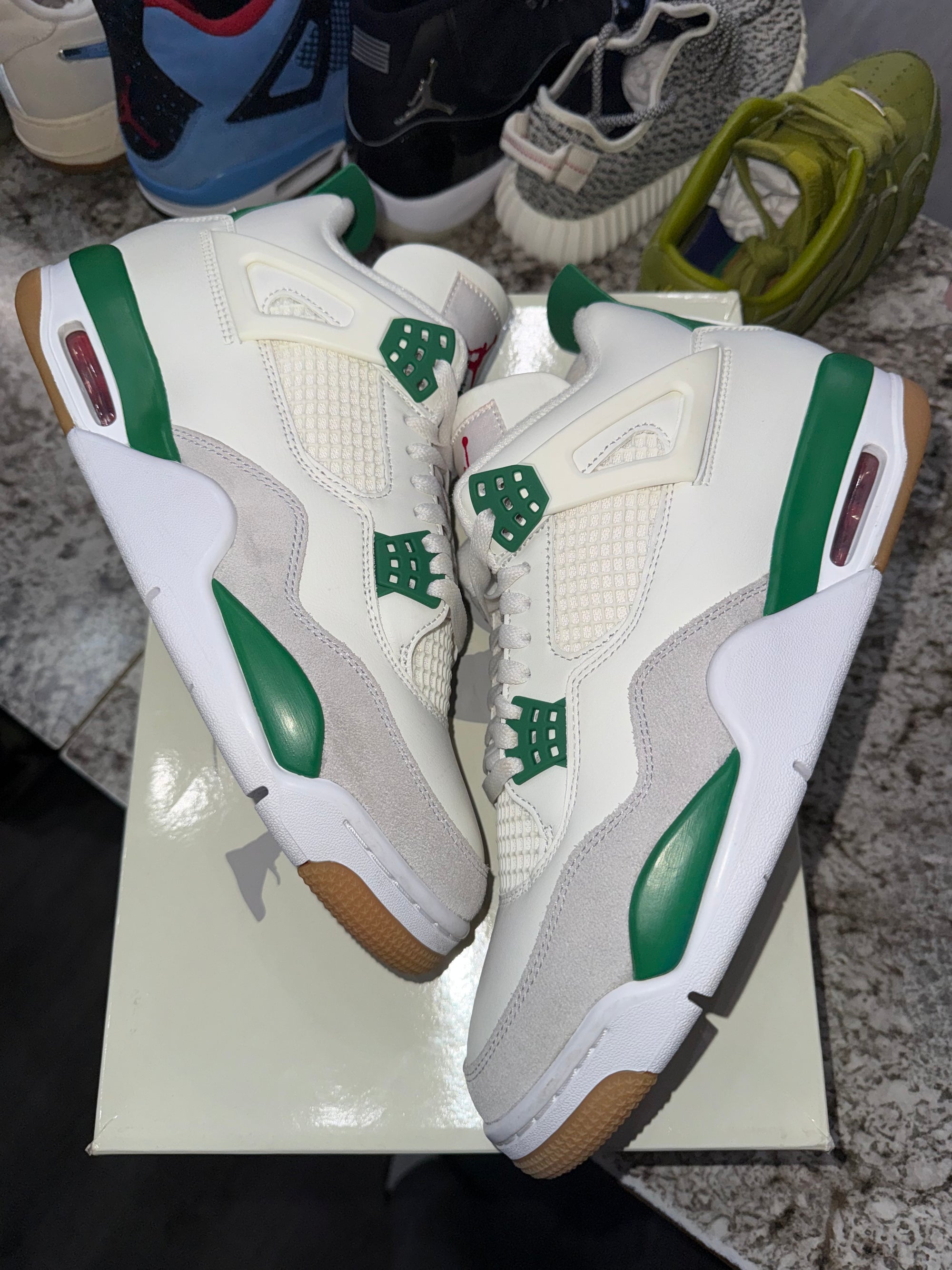 Jordan 4 Retro SB Pine Green