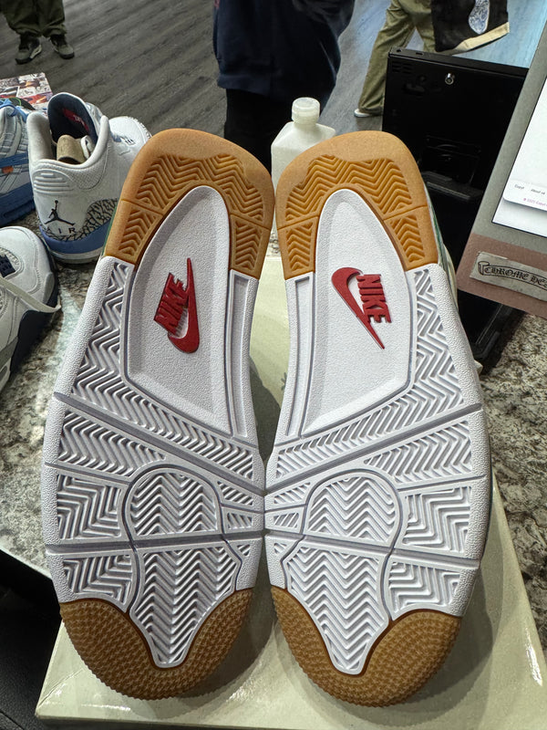 Jordan 4 Retro SB Pine Green