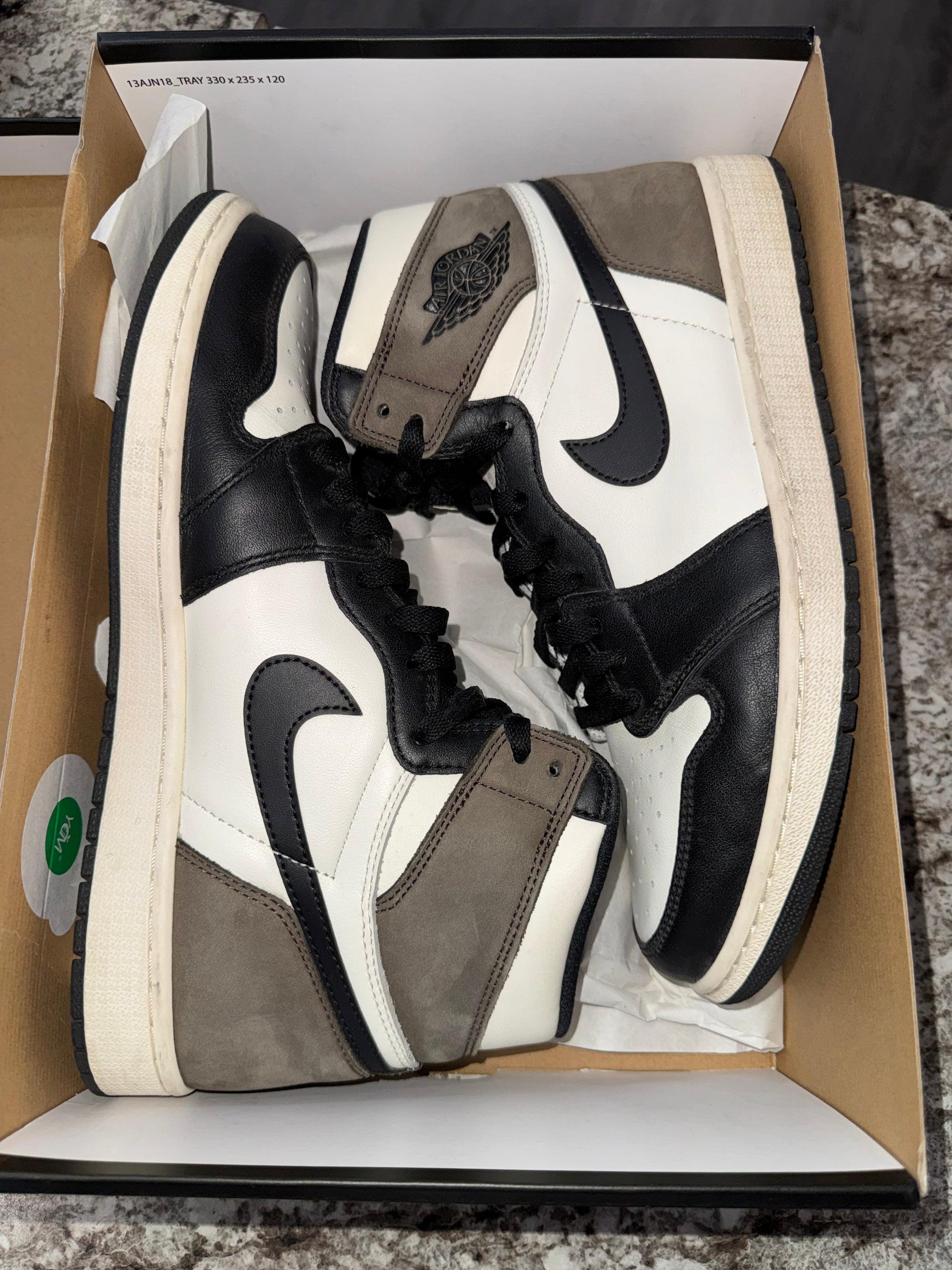 Jordan 1 Retro High Dark Mocha