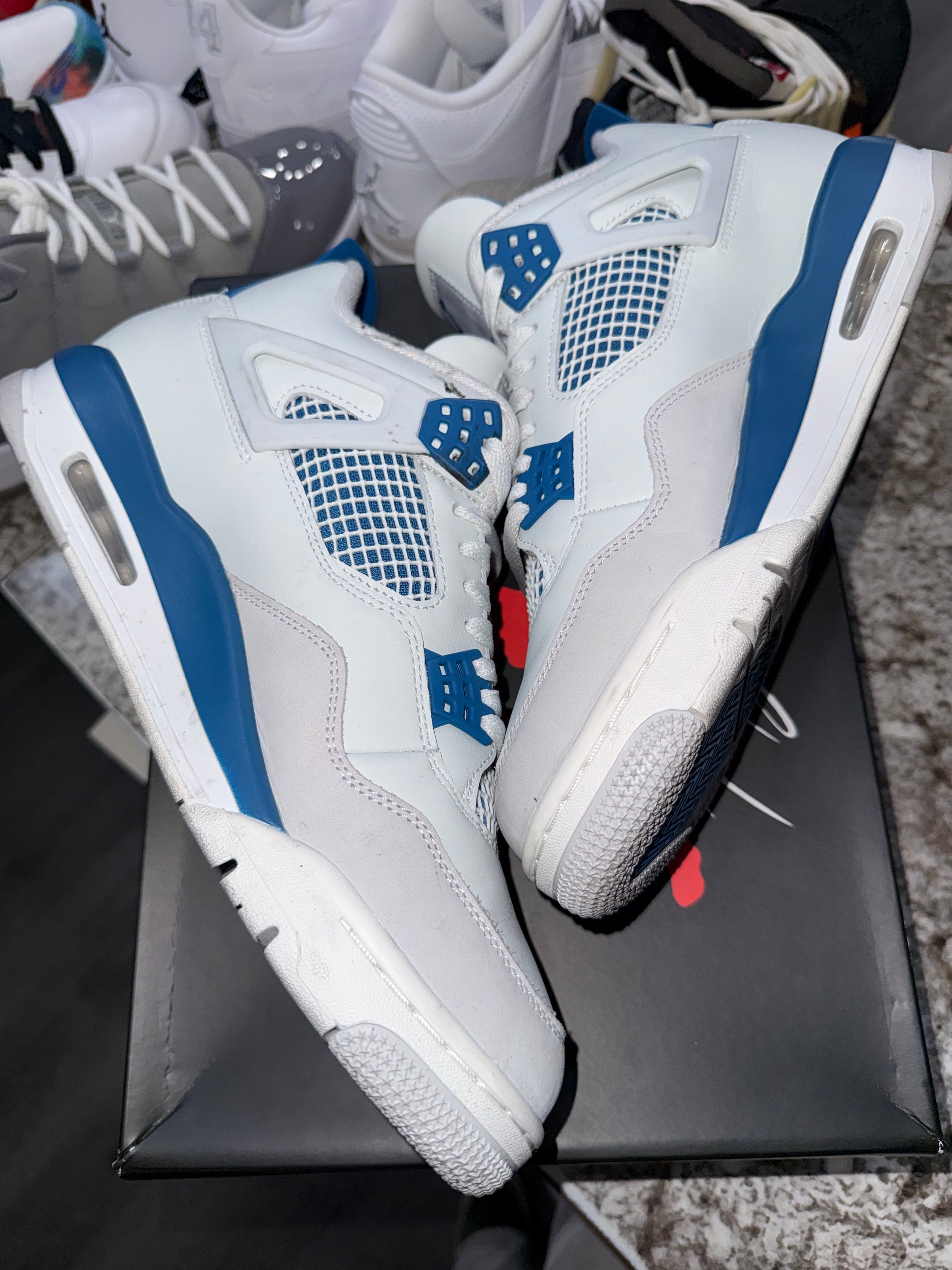 Jordan 4 Retro Military Blue (2024)