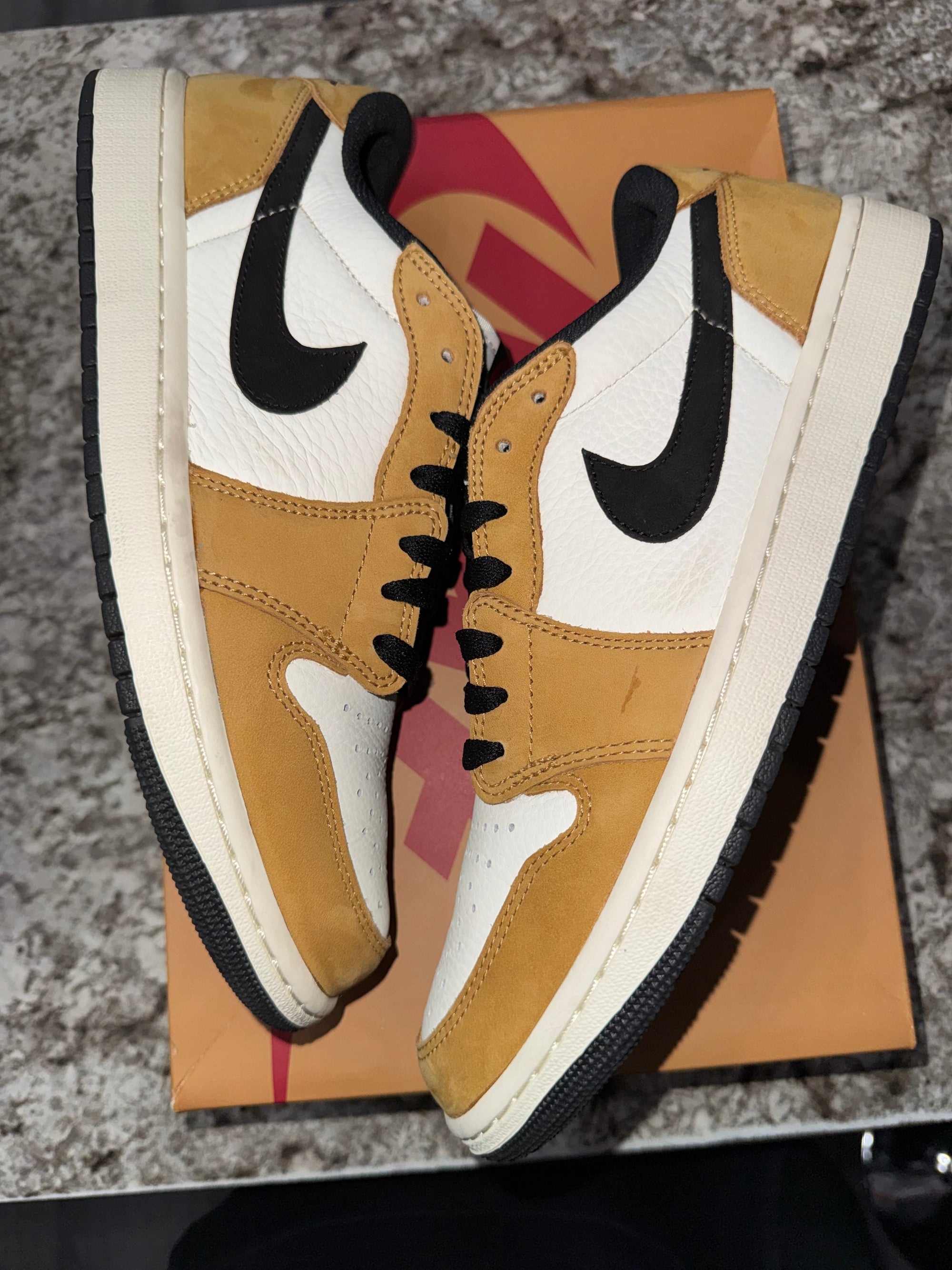 Jordan 1 Low OG Rookie of the Year