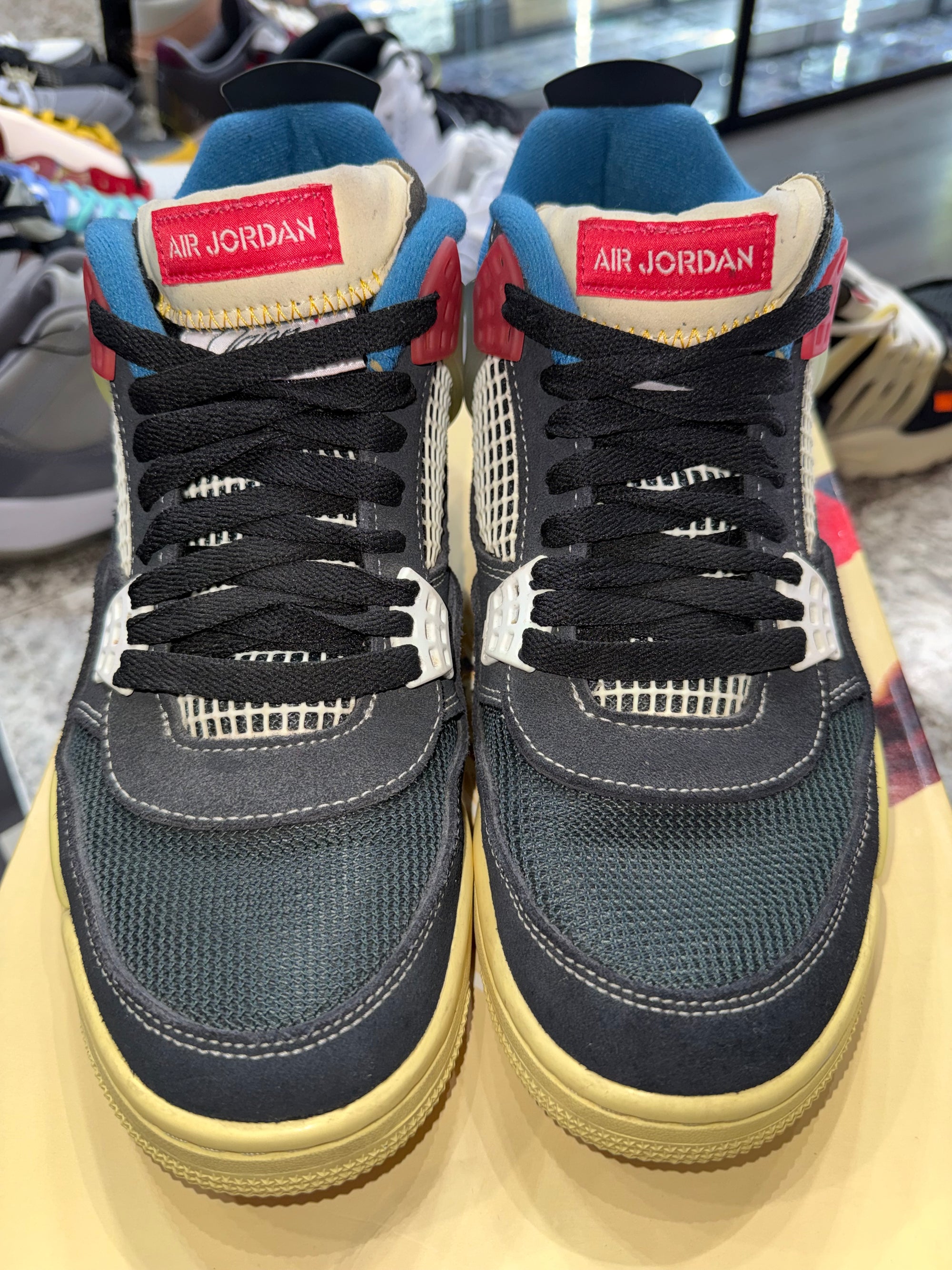 Jordan 4 Retro Union Off Noir