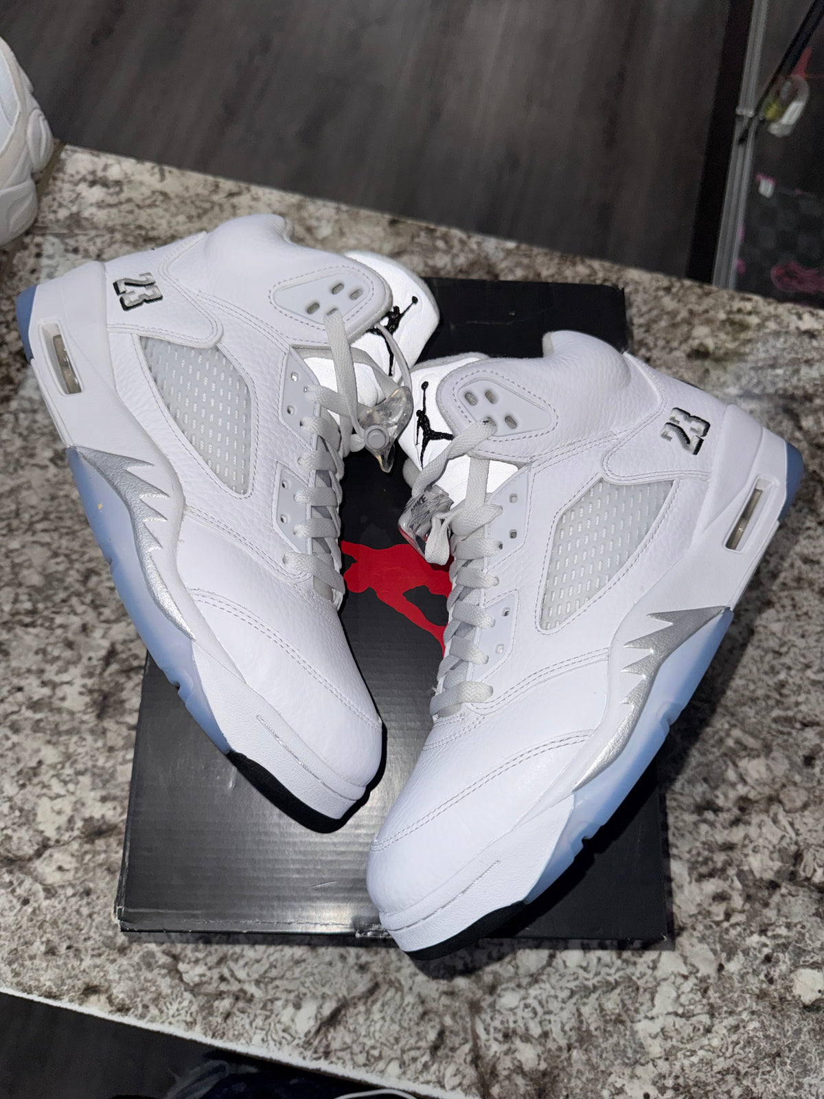 Jordan 5 Retro White Metallic (2026)