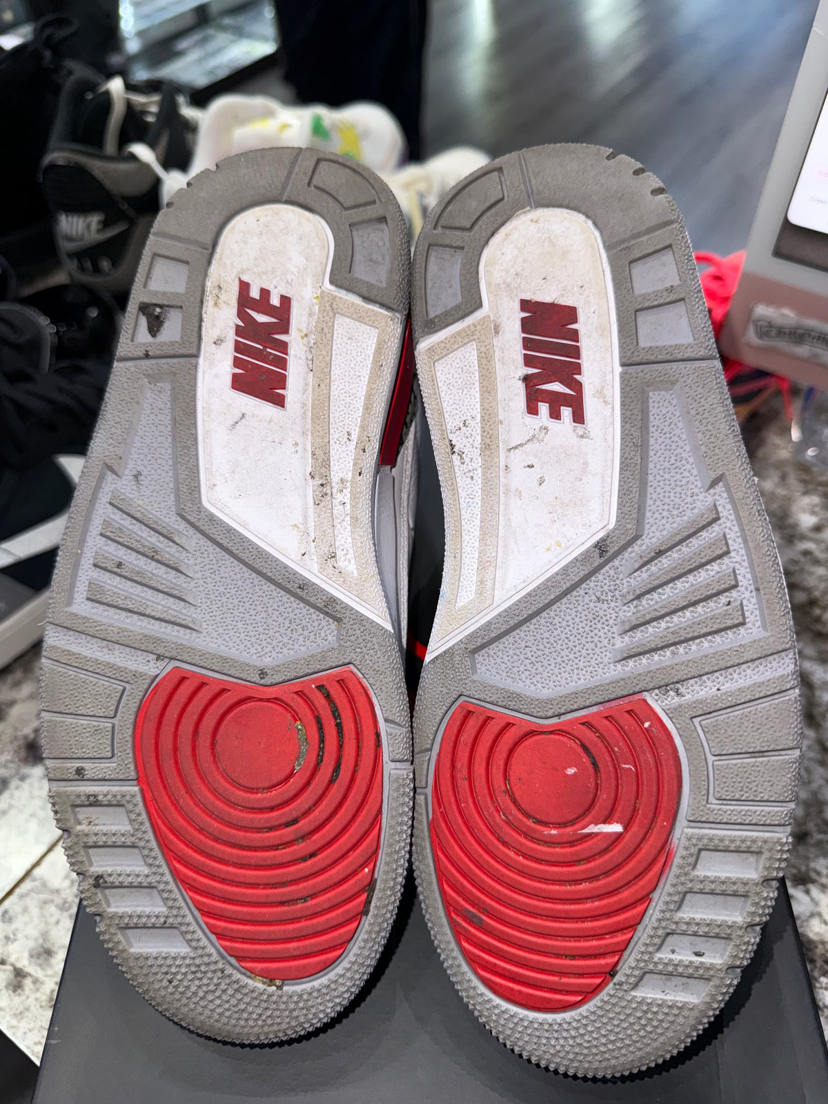 Jordan 3 Retro Fire Red (2022)