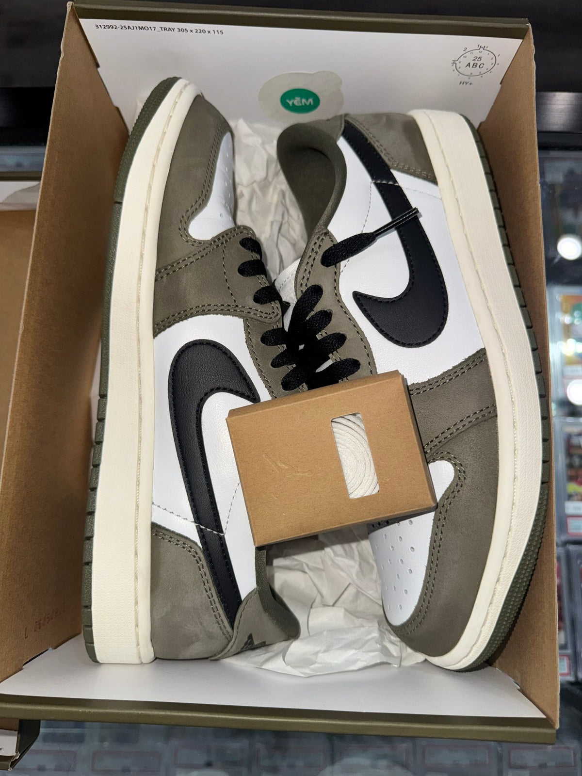 Jordan 1 Retro Low Medium Olive