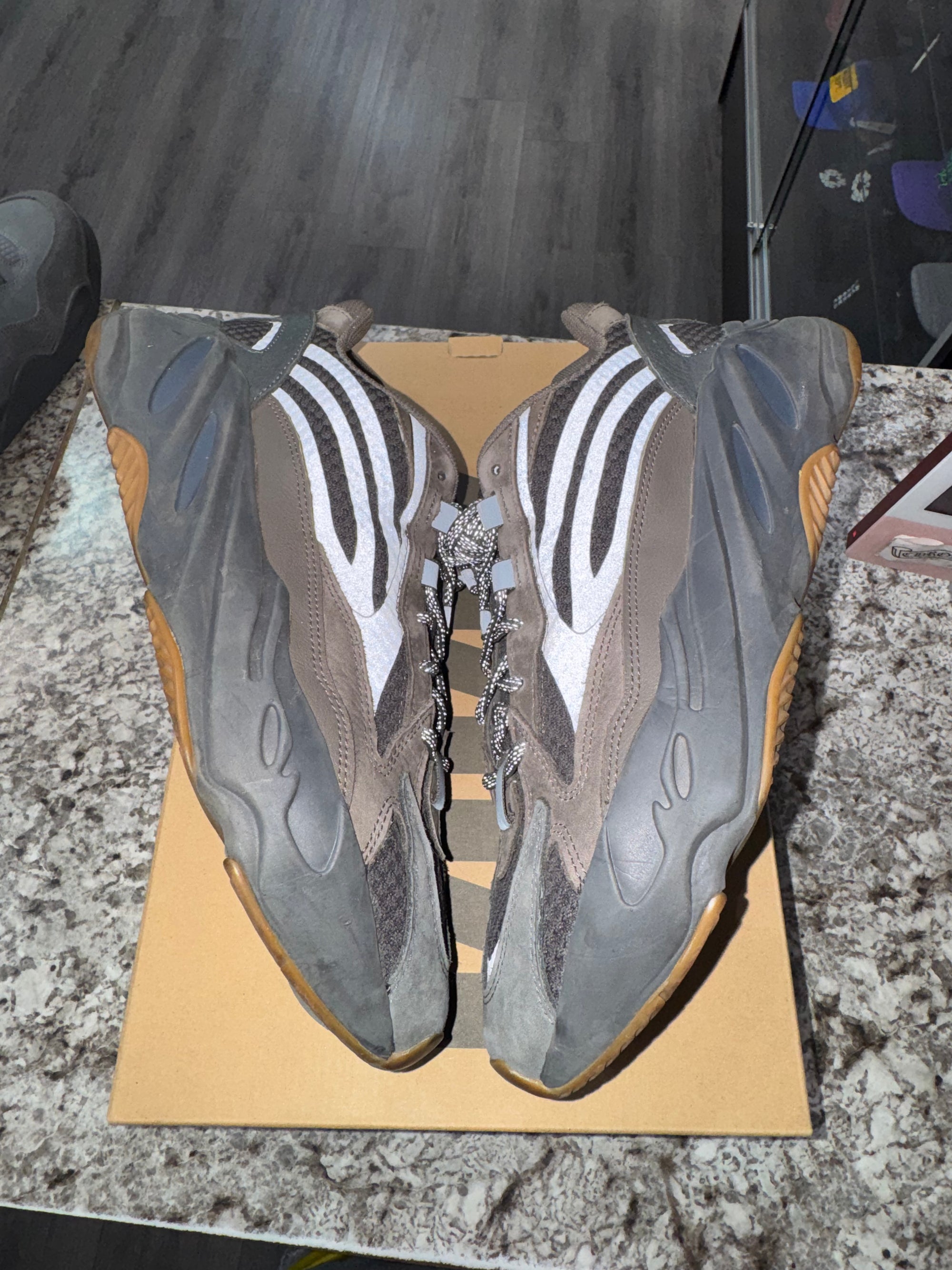 adidas Yeezy Boost 700 V2 Geode