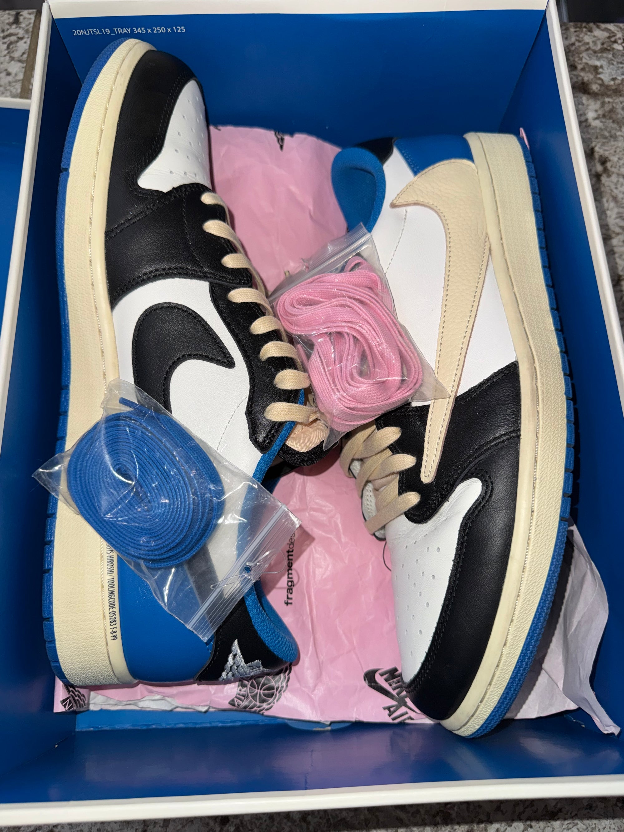 Jordan 1 Retro Low OG SP Fragment x Travis Scott