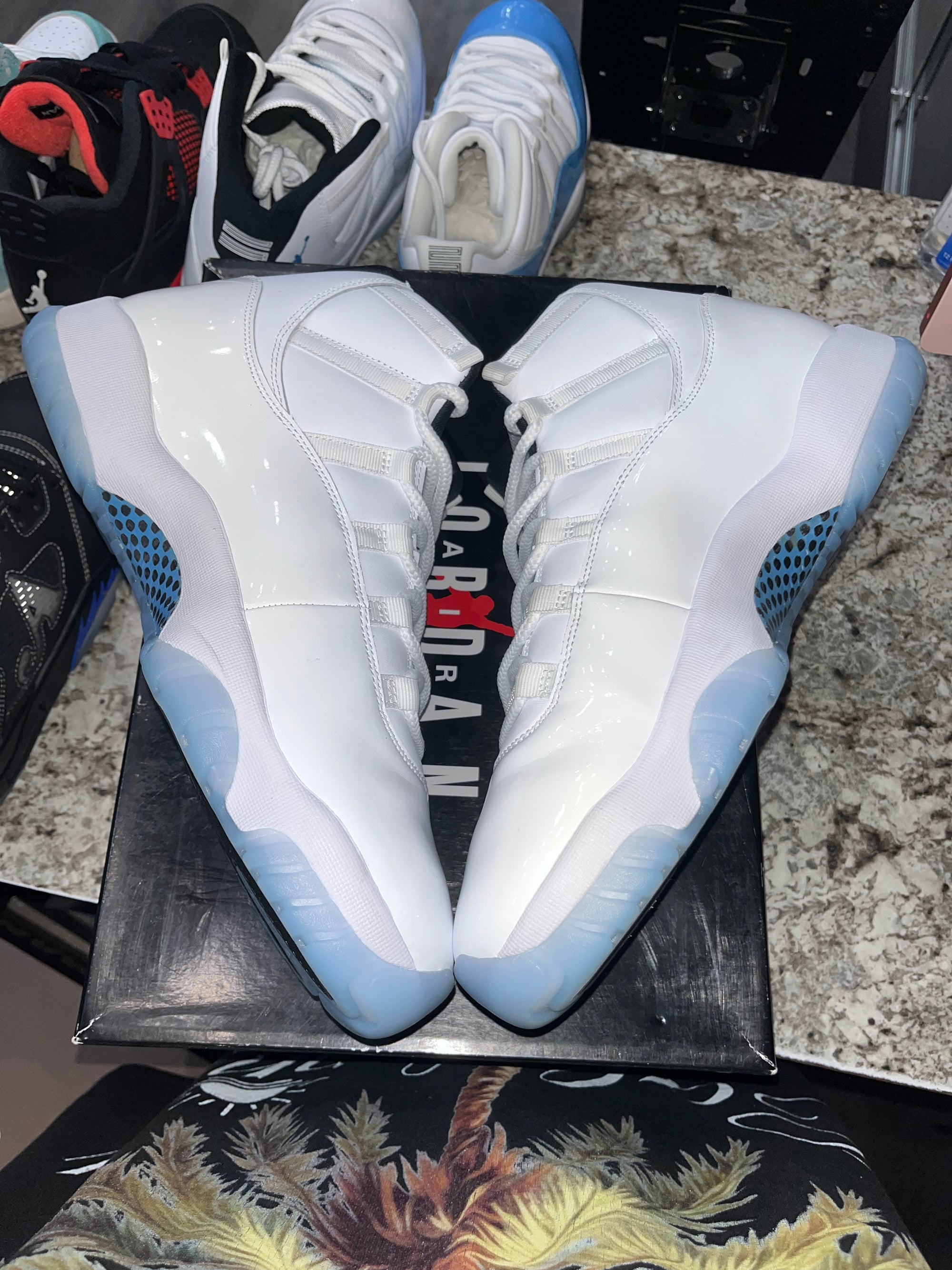 Jordan 11 Retro Legend Blue (2024)