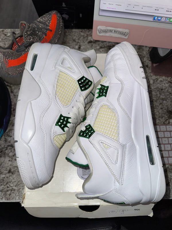 Jordan 4 Retro Metallic Green (DAMAGED BOX)