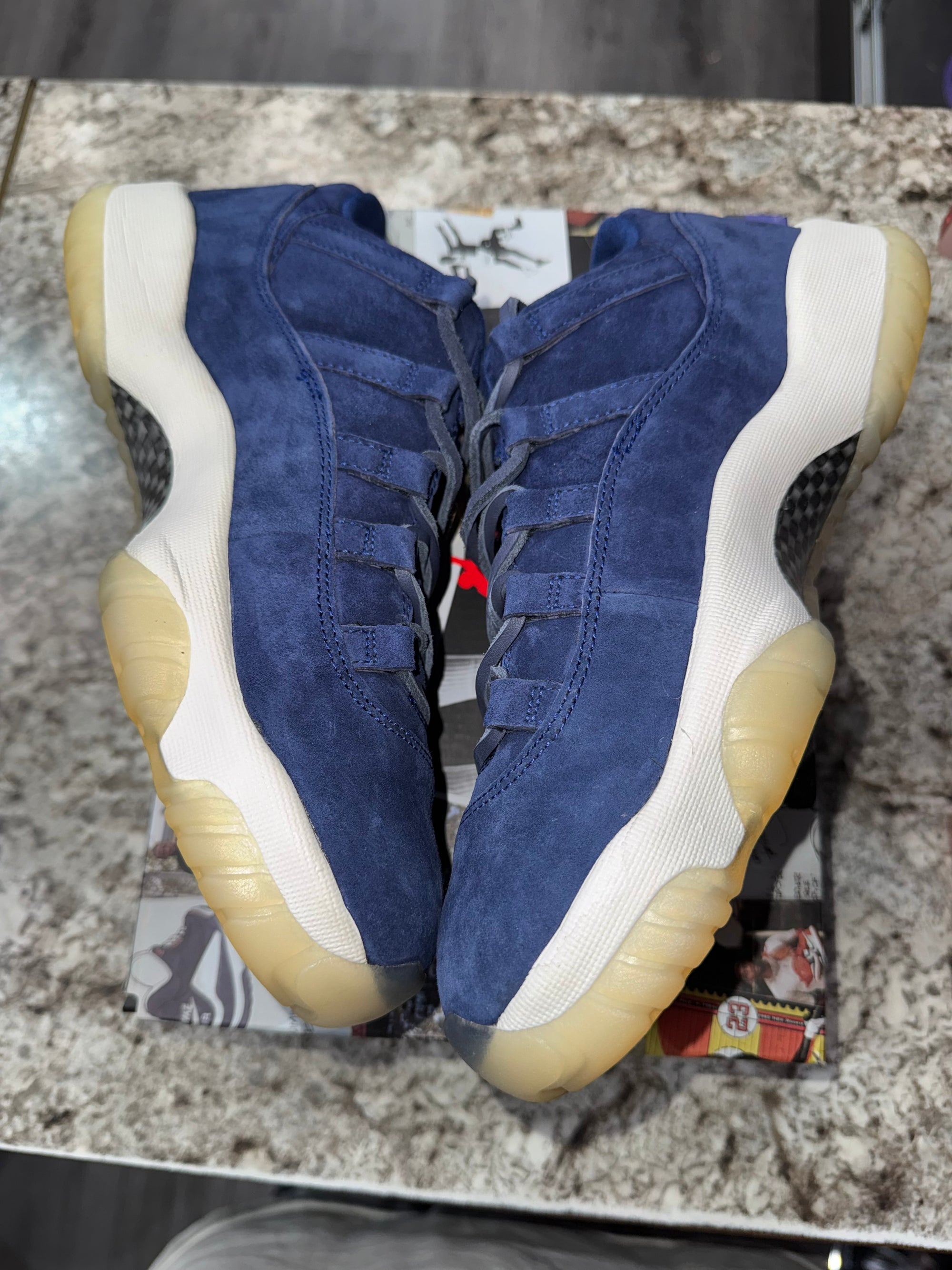 Jordan 11 Retro Low Derek Jeter RE2PECT