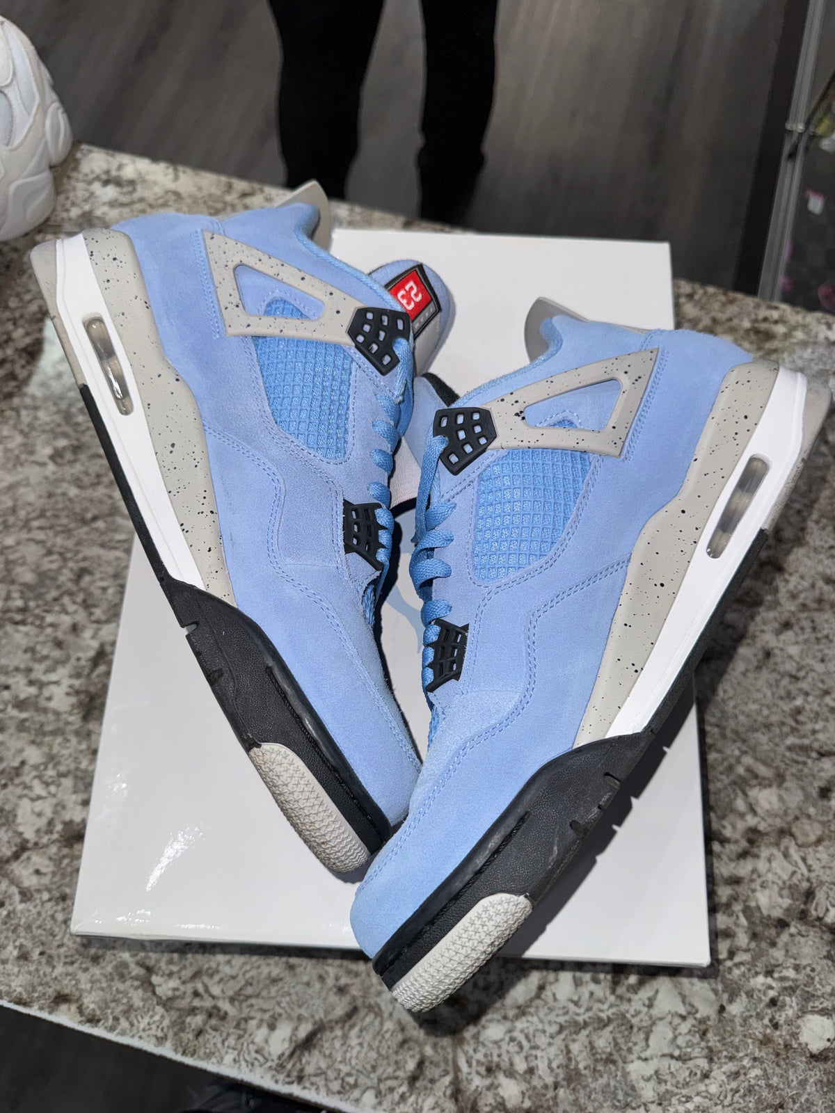 Jordan 4 Retro University Blue