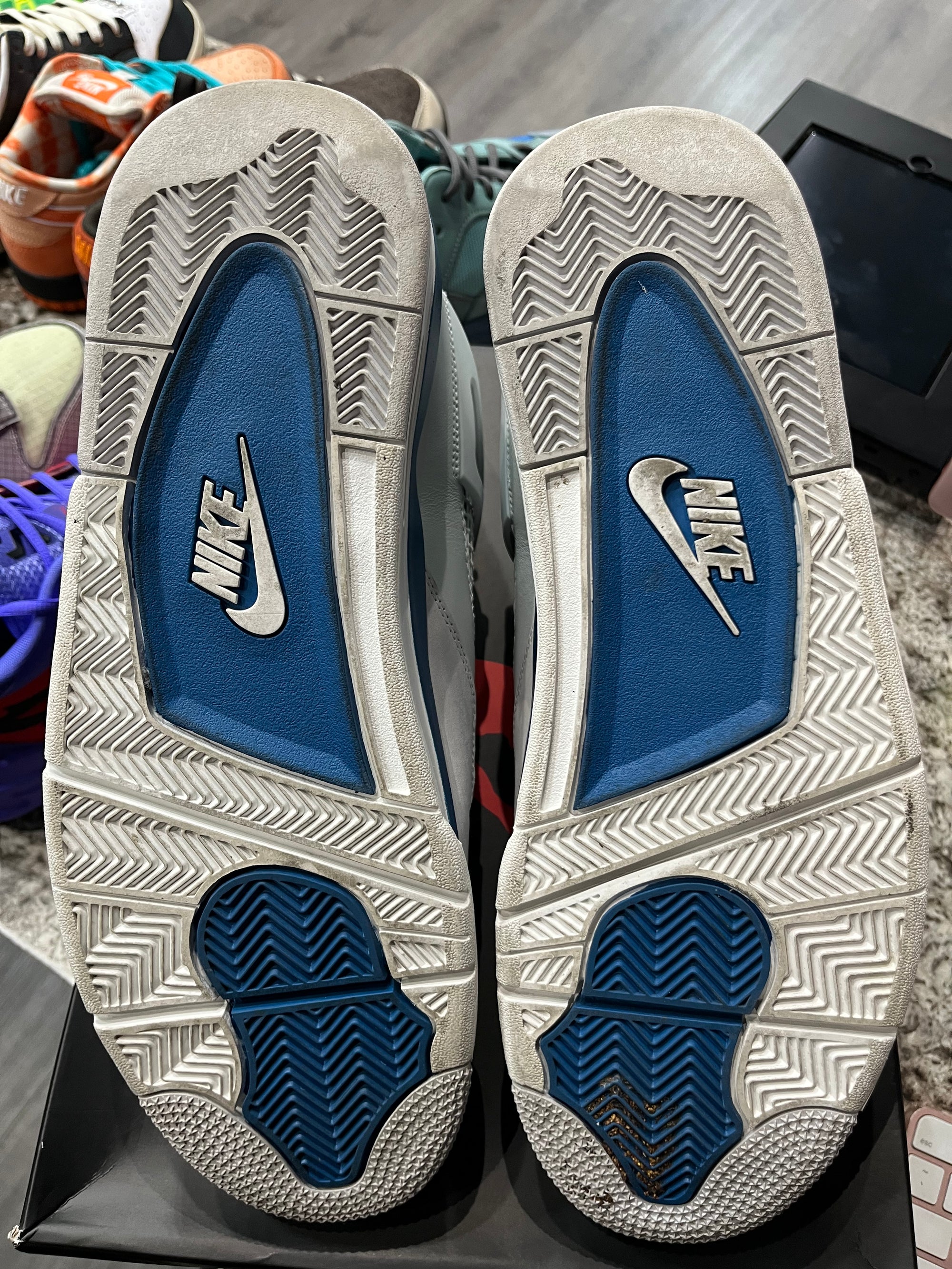 Jordan 4 Retro Military Blue (2024)