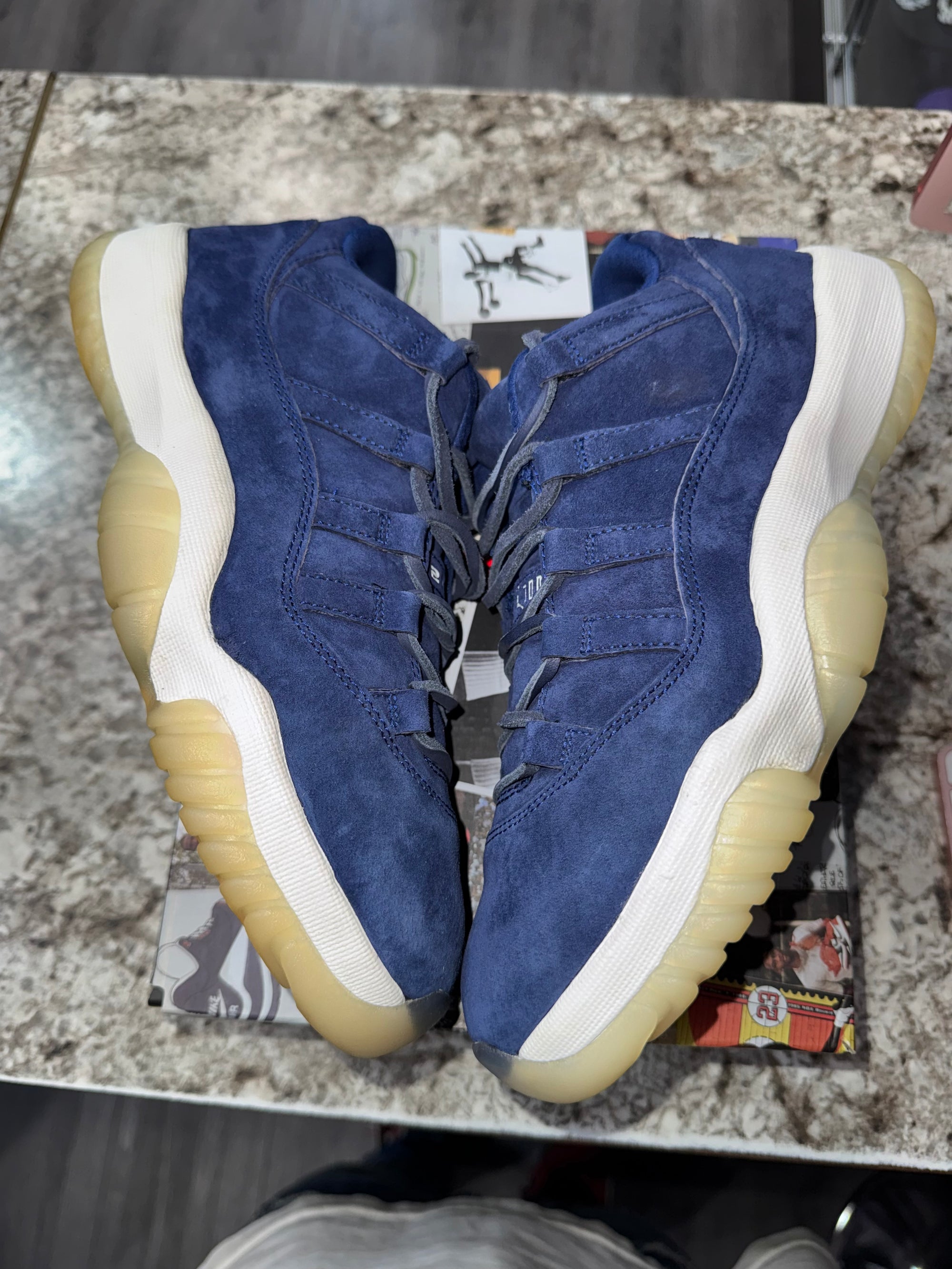 Jordan 11 Retro Low Derek Jeter RE2PECT
