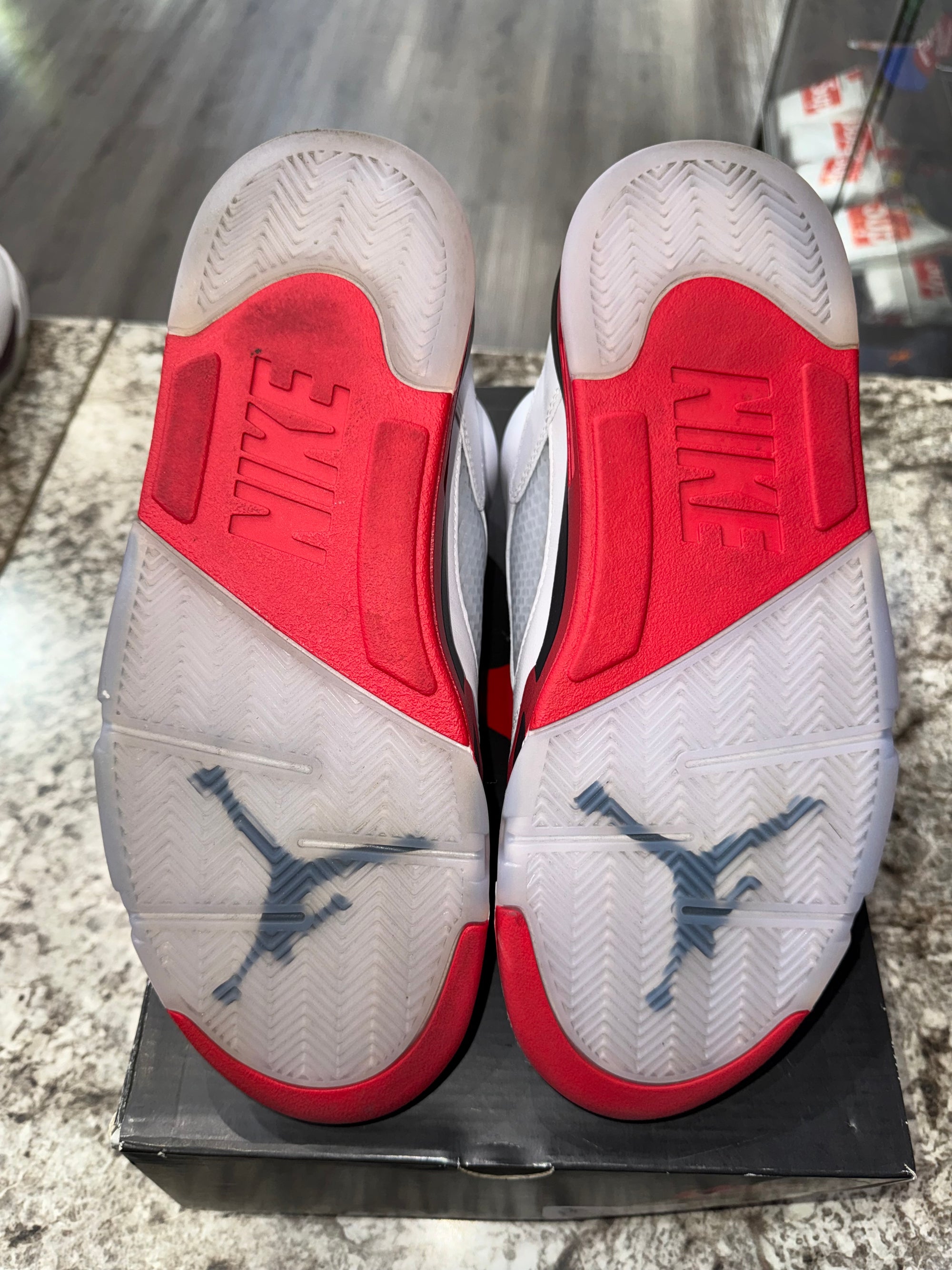 Jordan 5 Retro Fire Red Black Tongue (2025)