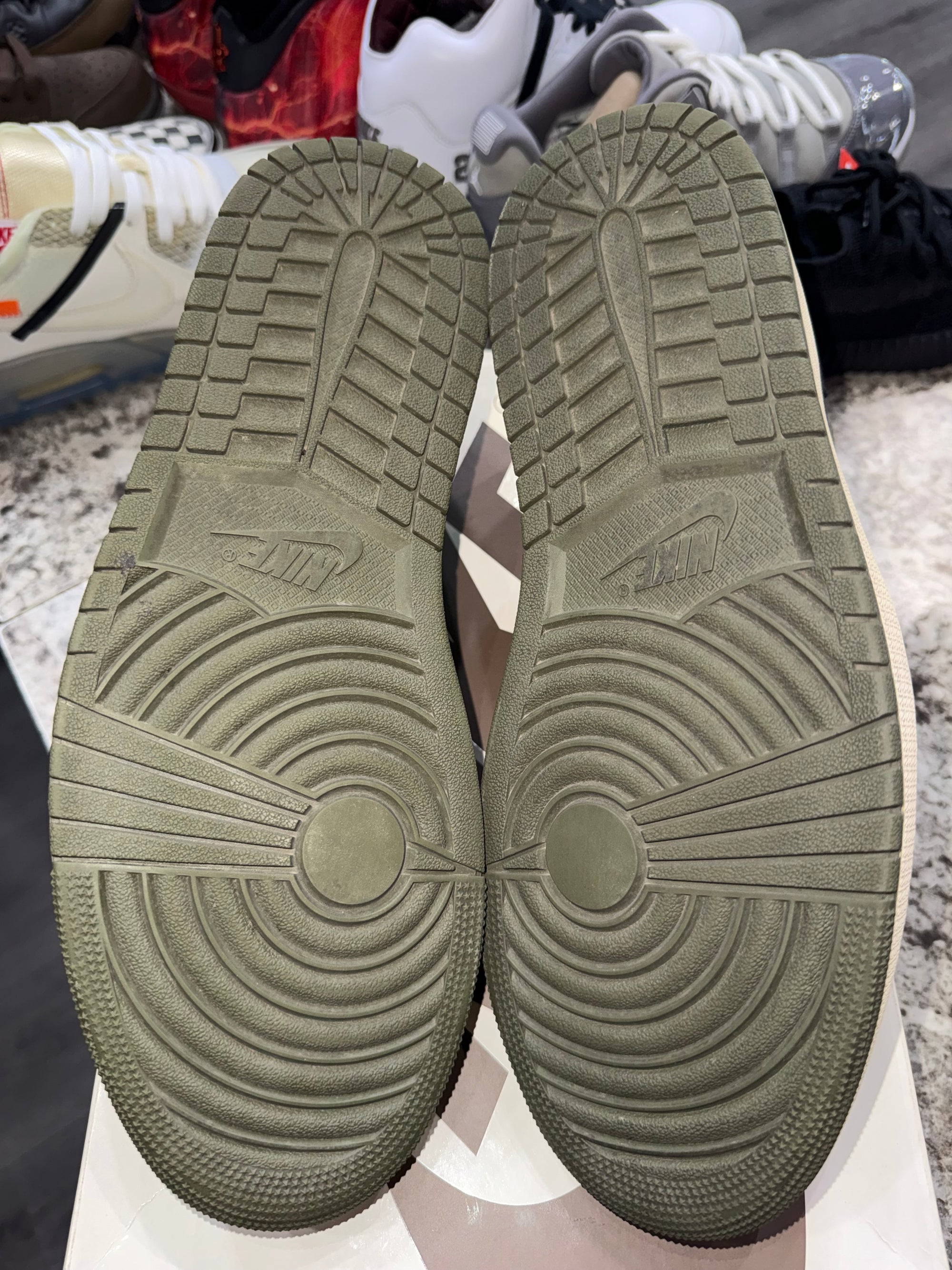 Jordan 1 Retro Low OG SP Travis Scott Medium Olive