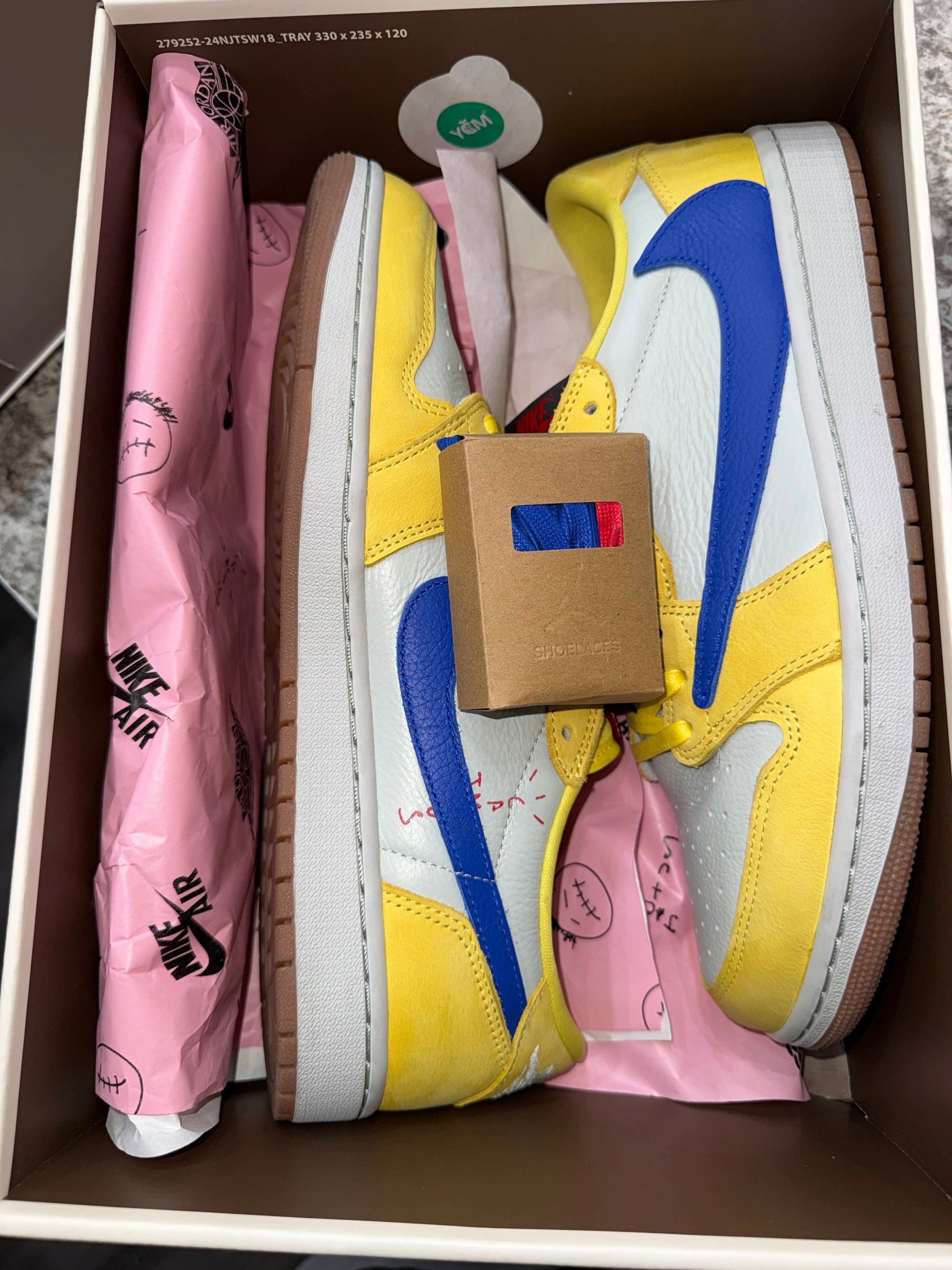Jordan 1 Retro Low OG SP Travis Scott Canary (Women's)