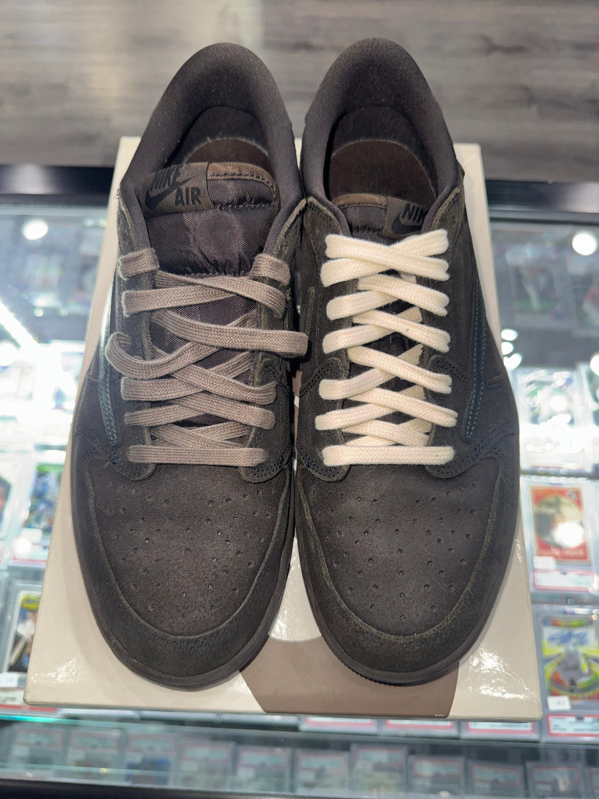 Jordan 1 Retro Low OG SP Travis Scott Velvet Brown