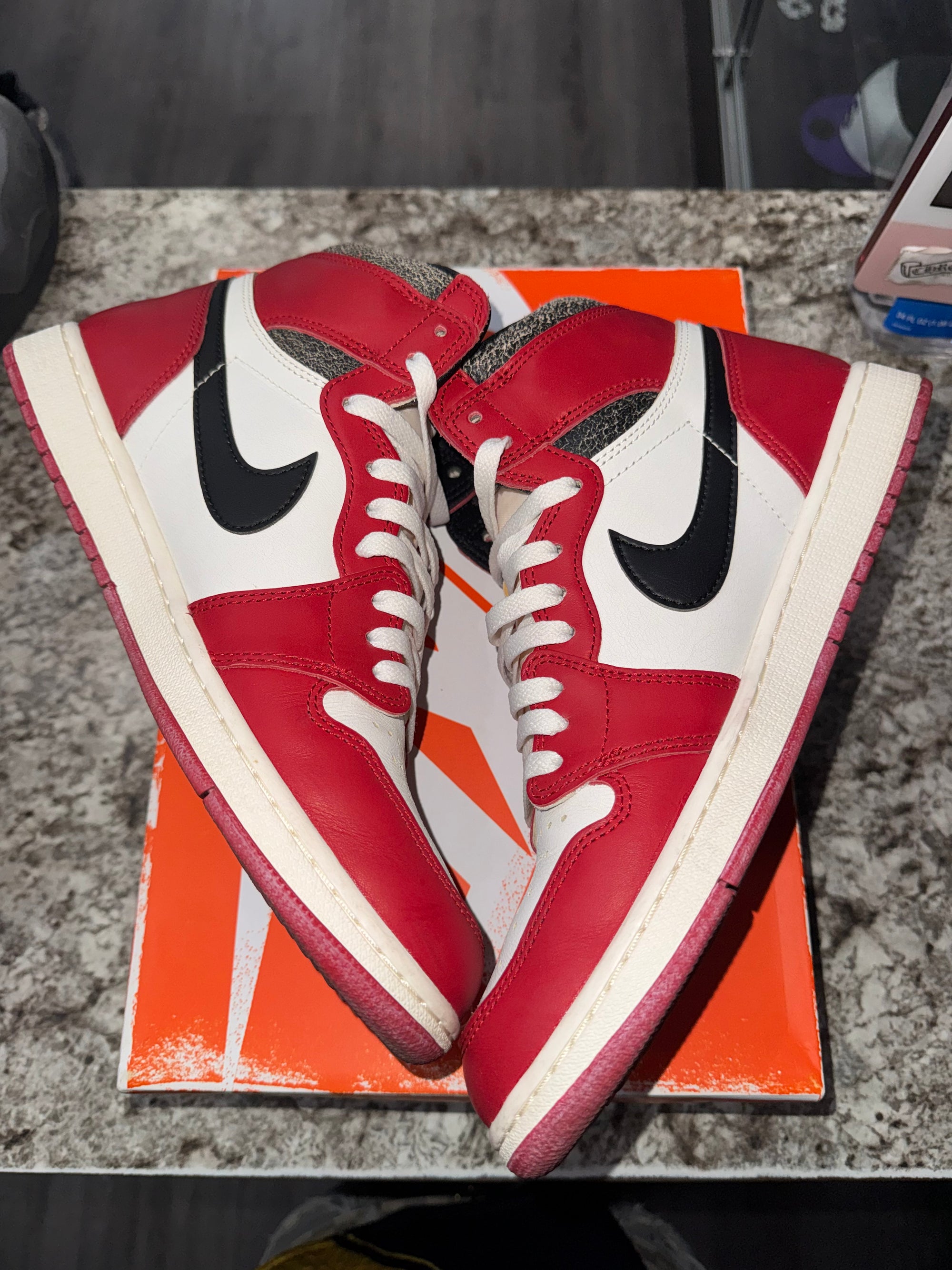 Jordan 1 Retro High OG Chicago Lost and Found