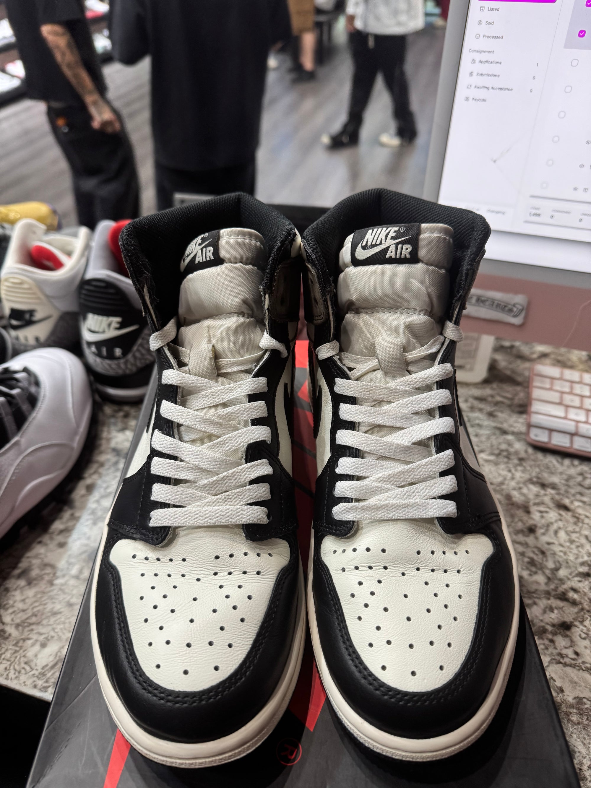 Jordan 1 Retro High Dark Mocha