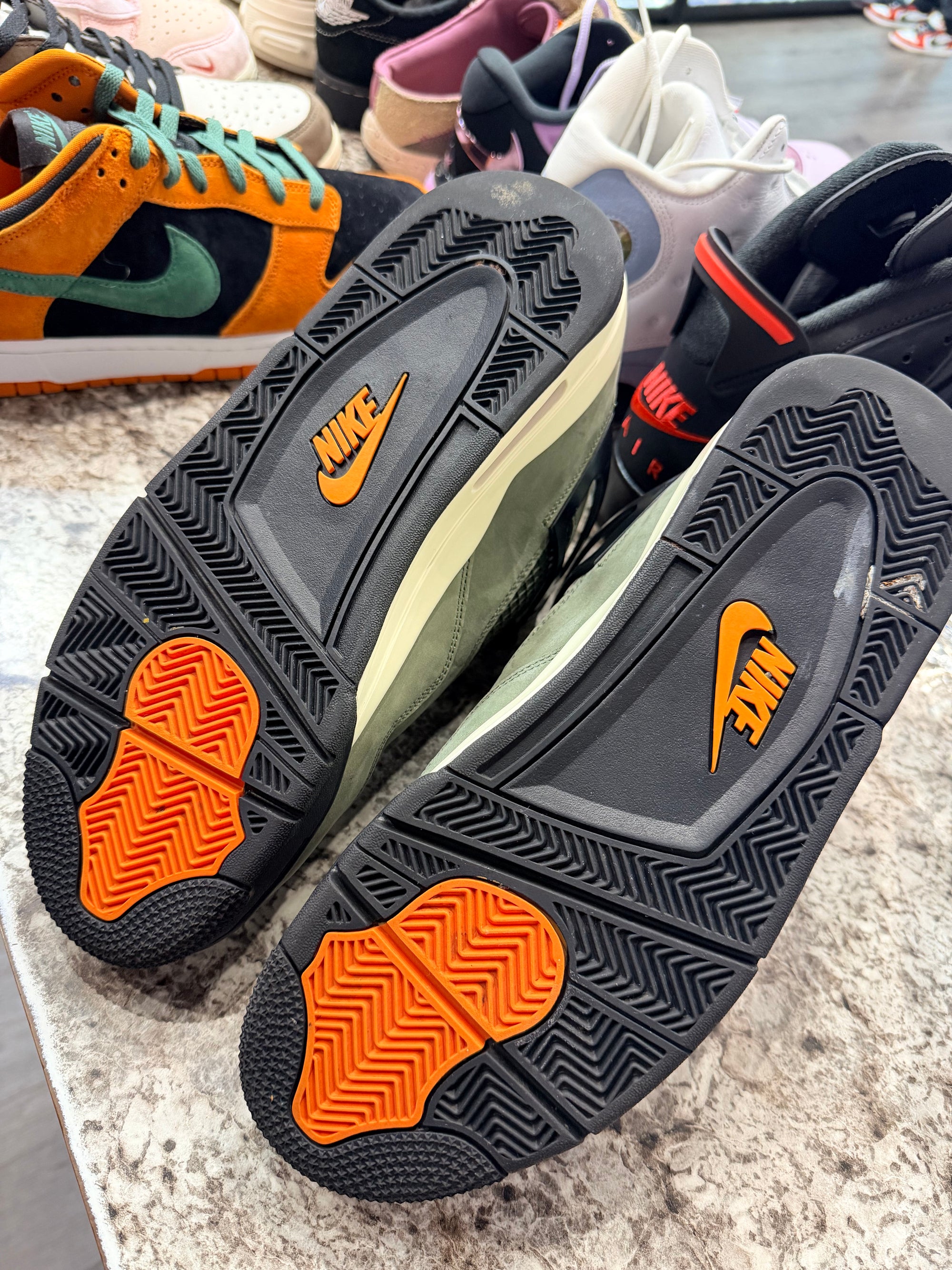 Jordan 4 Retro OG SP Undefeated (2025)