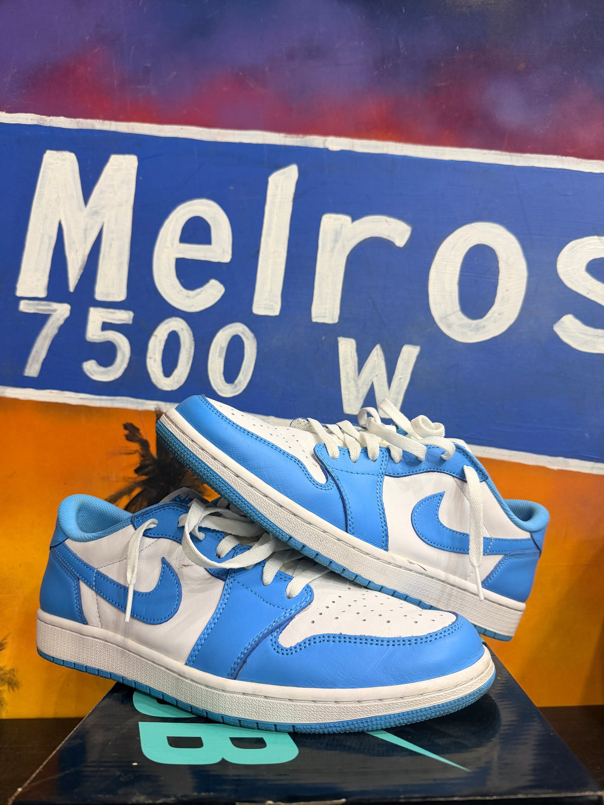 Jordan 1 Low SB UNC