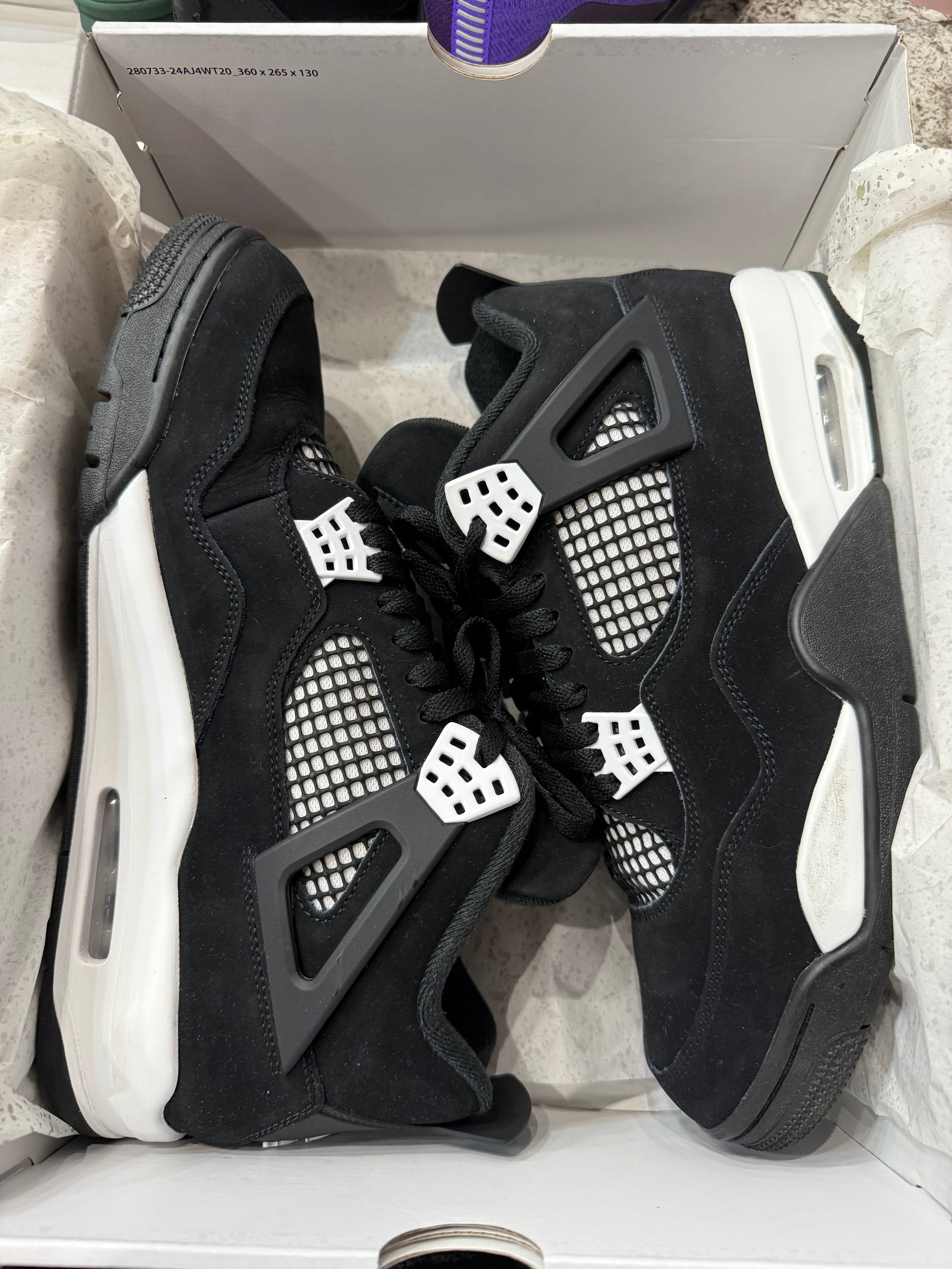 Jordan 4 Retro White Thunder