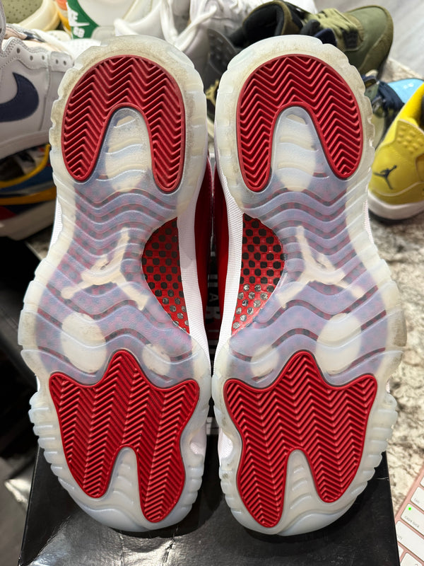 Jordan 11 Retro Cherry (2022)