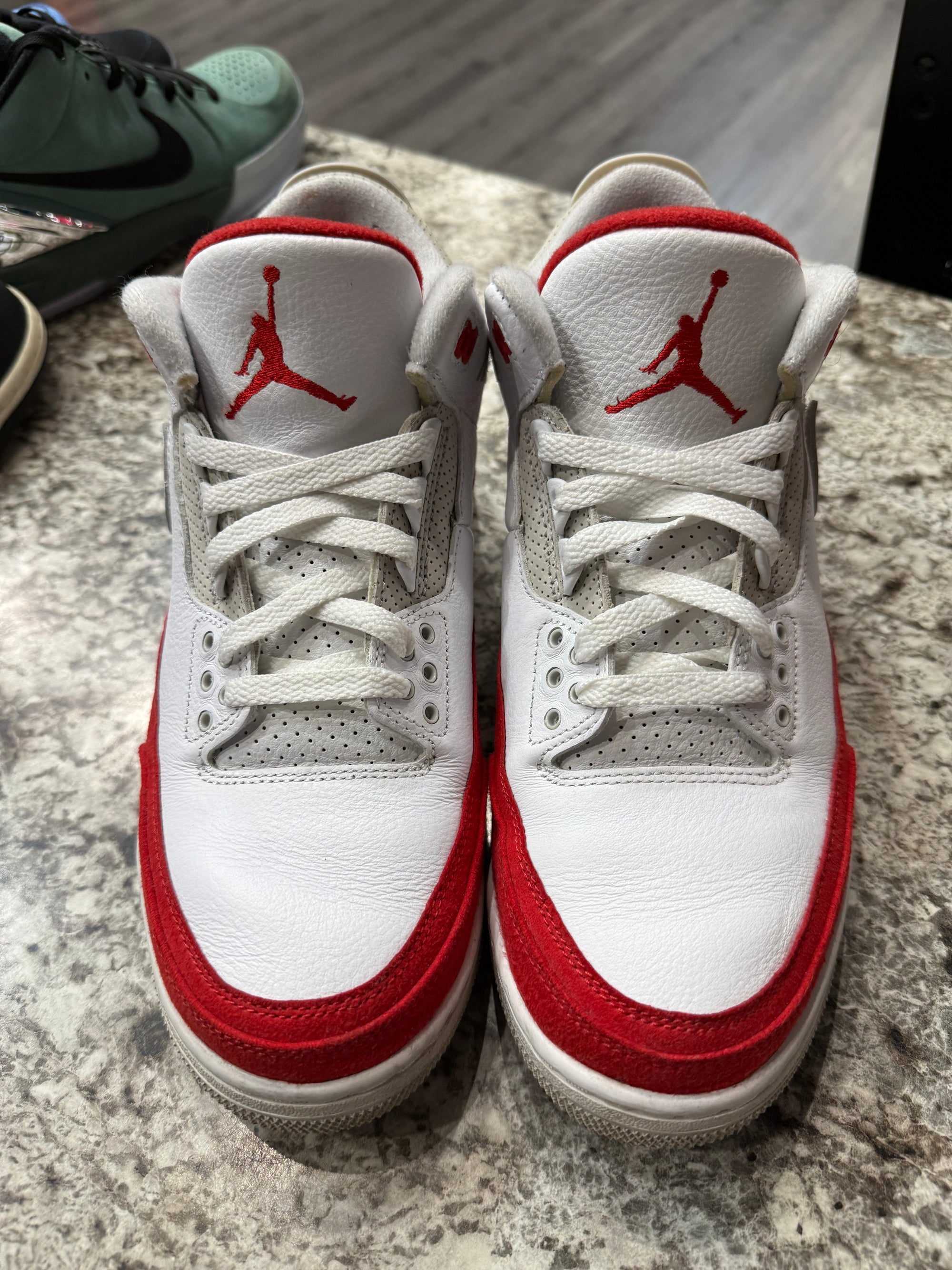 Jordan 3 Retro Tinker White University Red (NO BOX)