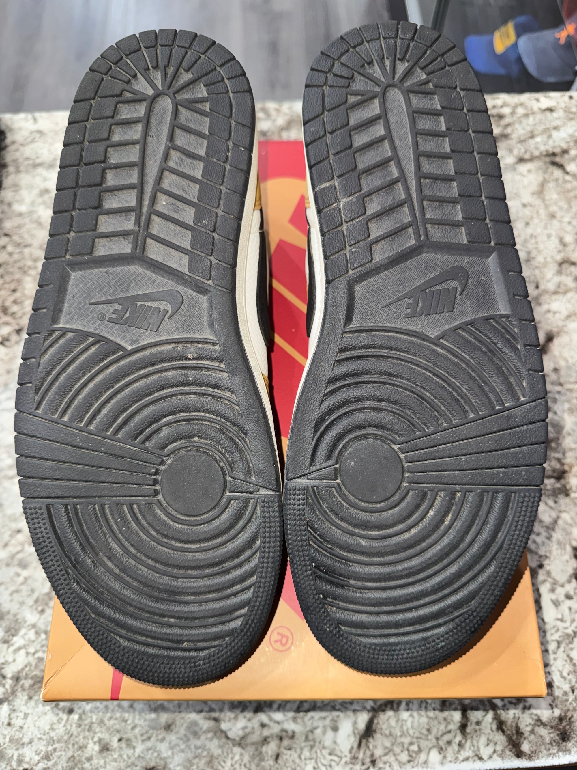 Jordan 1 Low OG Rookie of the Year